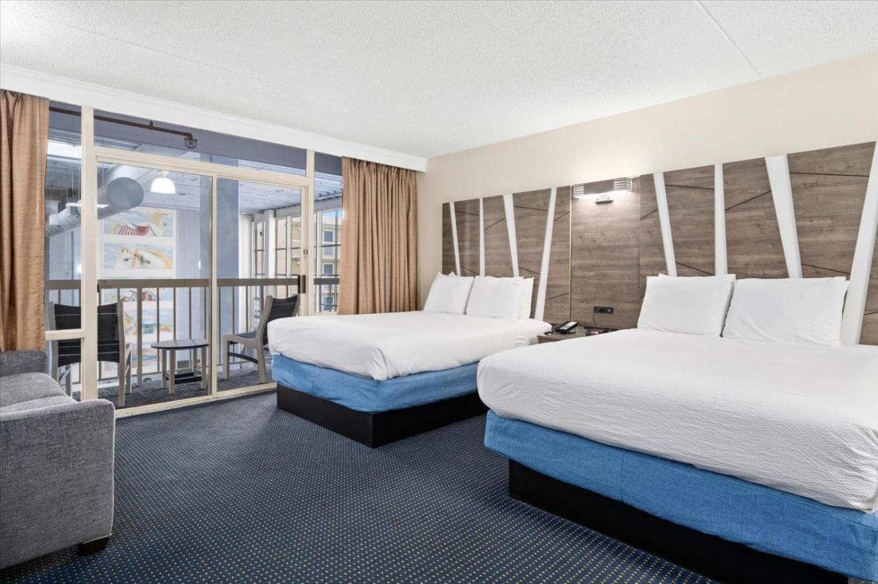 Atrium Hotel Room W/Kitchenette