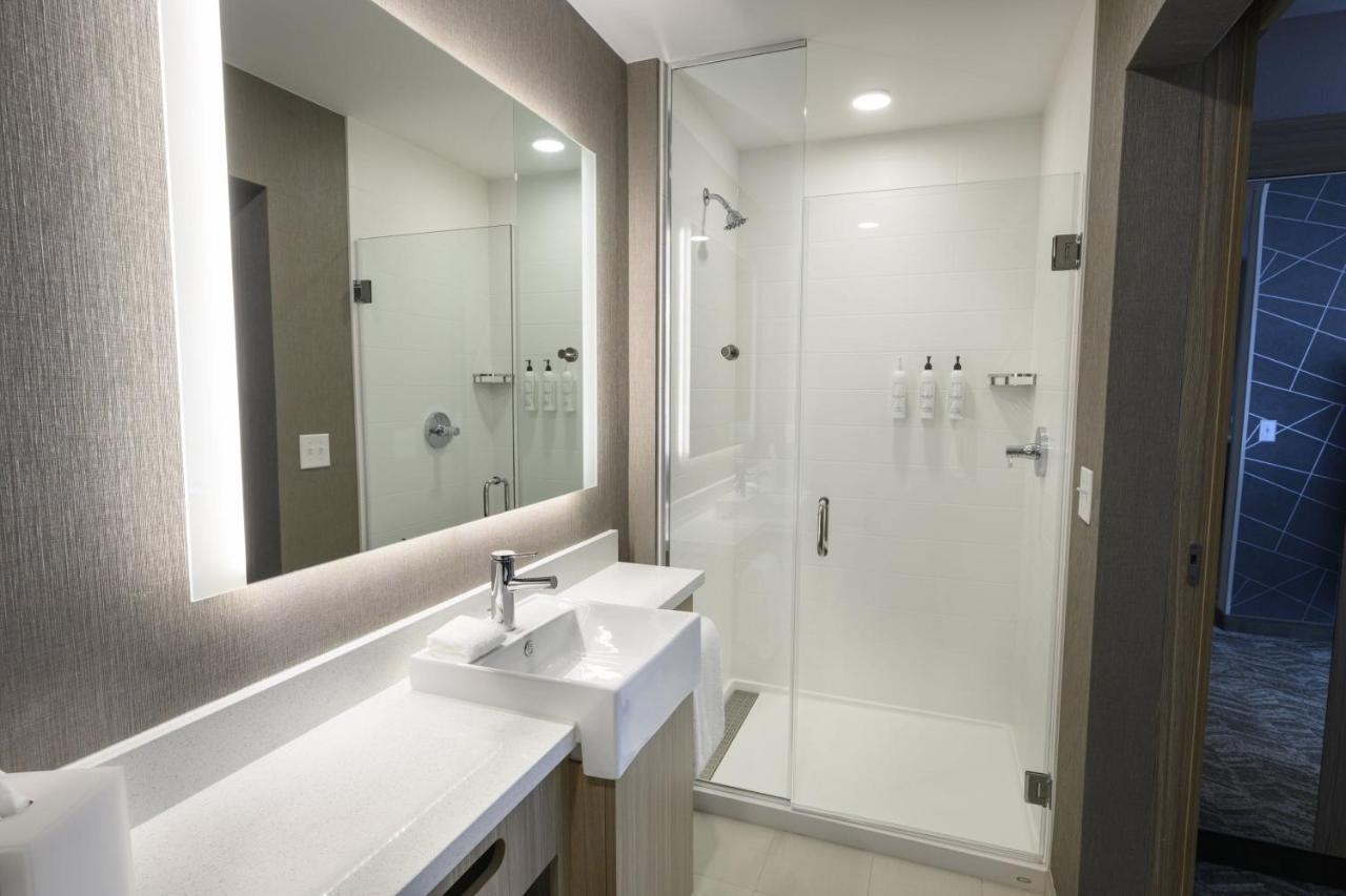 Suite with Two Queen Trundle Beds