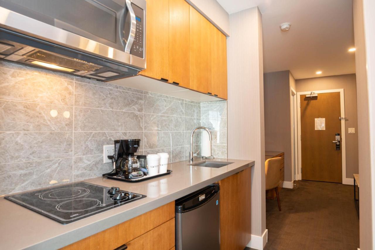 Standard Suite, 1 King Bed, Sofa Bed, Kitchenette