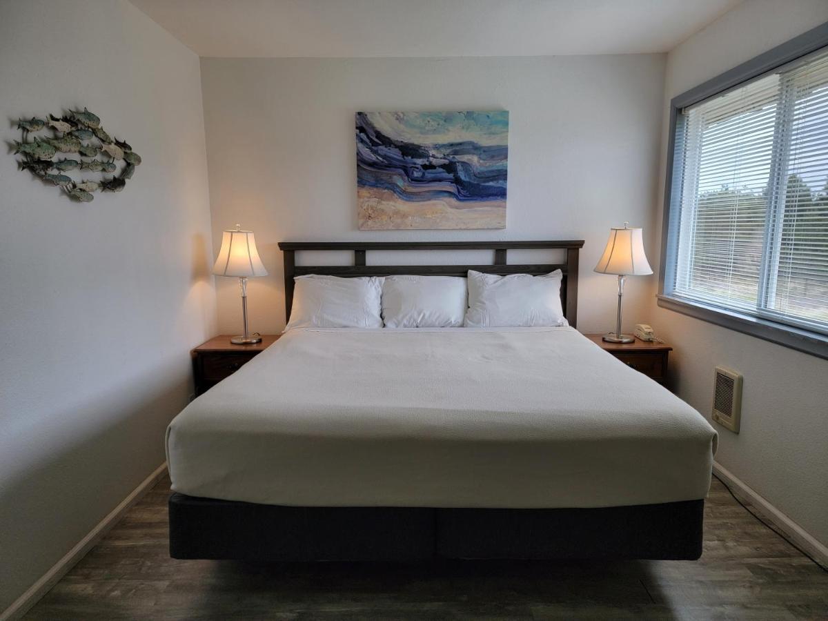 3rd Floor Deluxe Condo Ocean View Balcony Non Pet Friendly