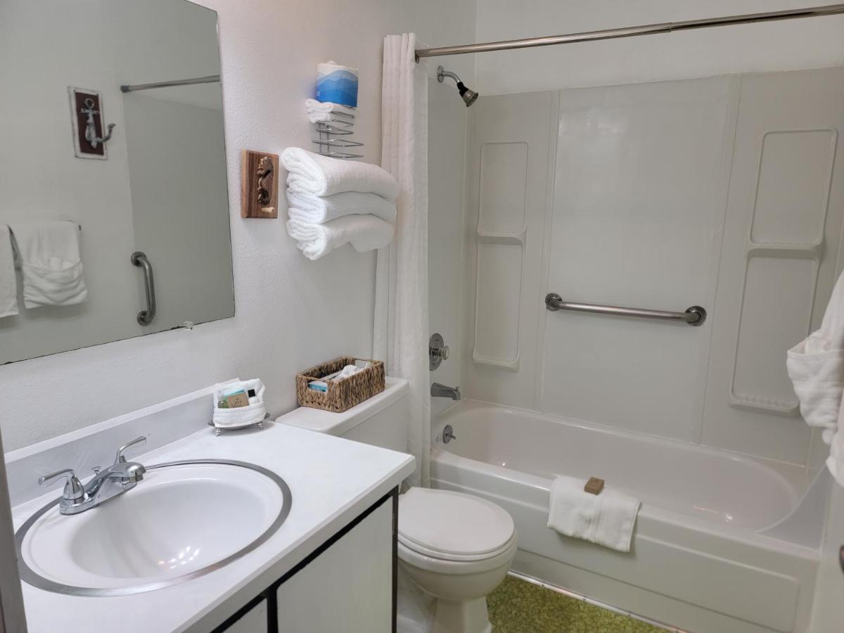2nd Floor Condo Ocean View Balcony Dog Friendly
