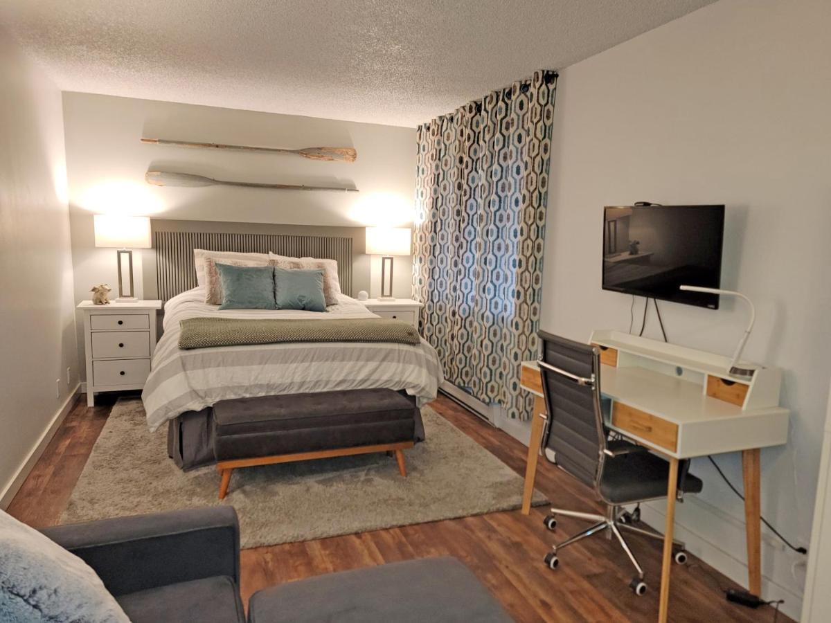 2nd Floor Deluxe Condo Balcony Dog Friendly