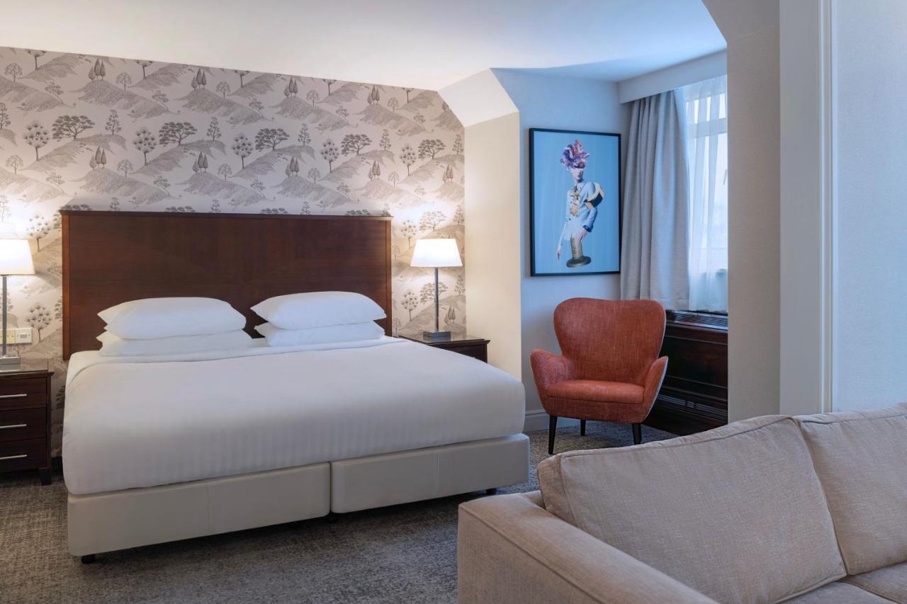 Superior King Room with Sofa Bed