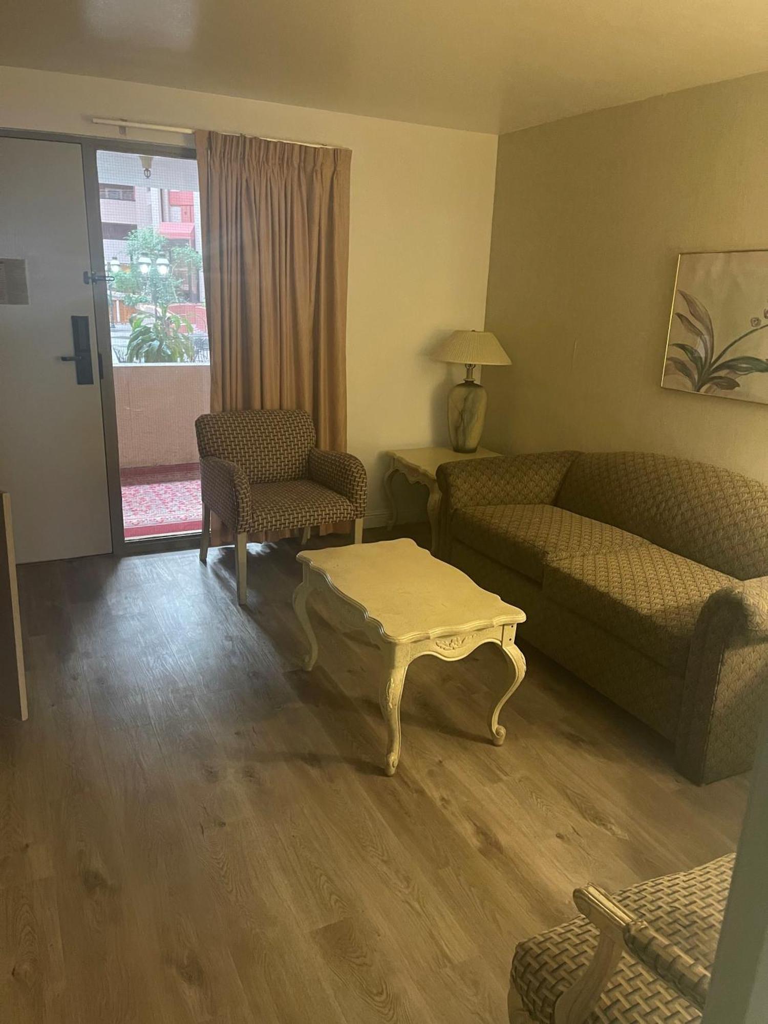 Double Room Two Double Beds Non-Smoking