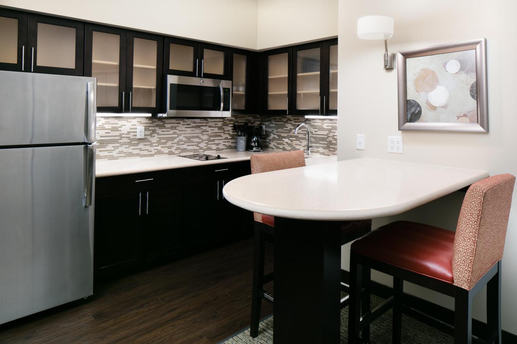 Two-Bedroom Suite with One King and Two Queen Beds - Mobility Accessible Tub