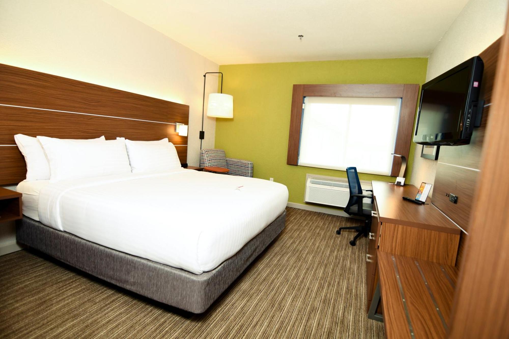 Standard King Room