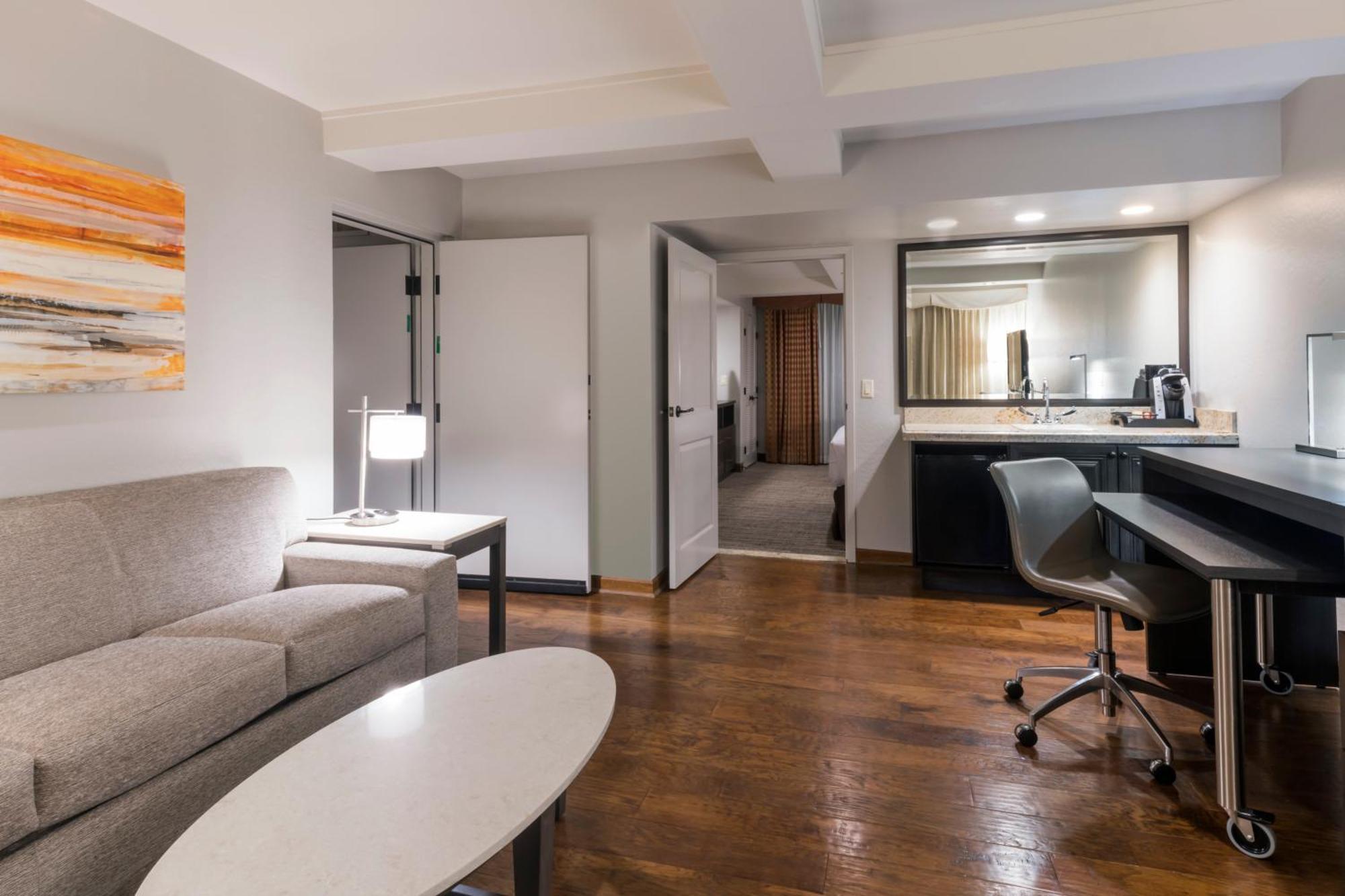 One-Bedroom Suite Two Queen Beds Boardroom