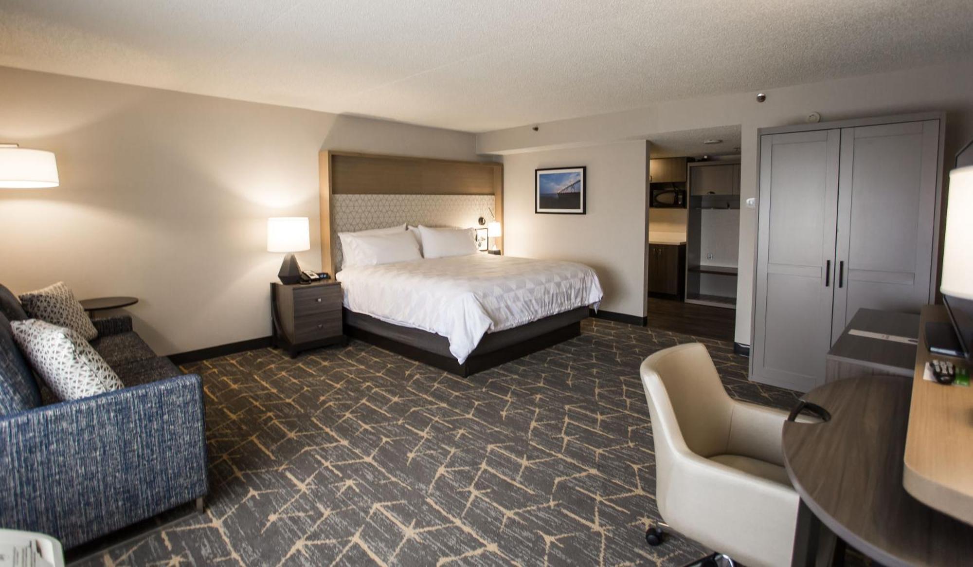Premium King Room