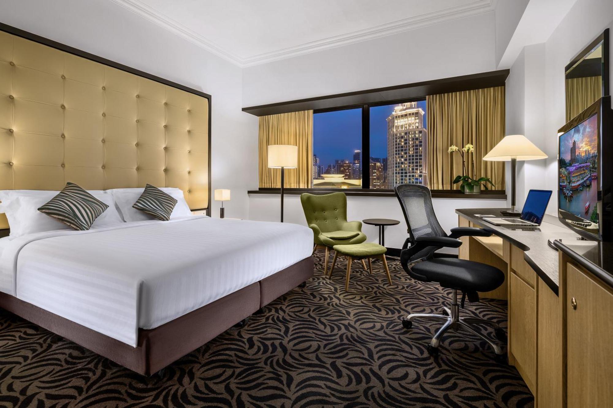 Deluxe King or Twin Room