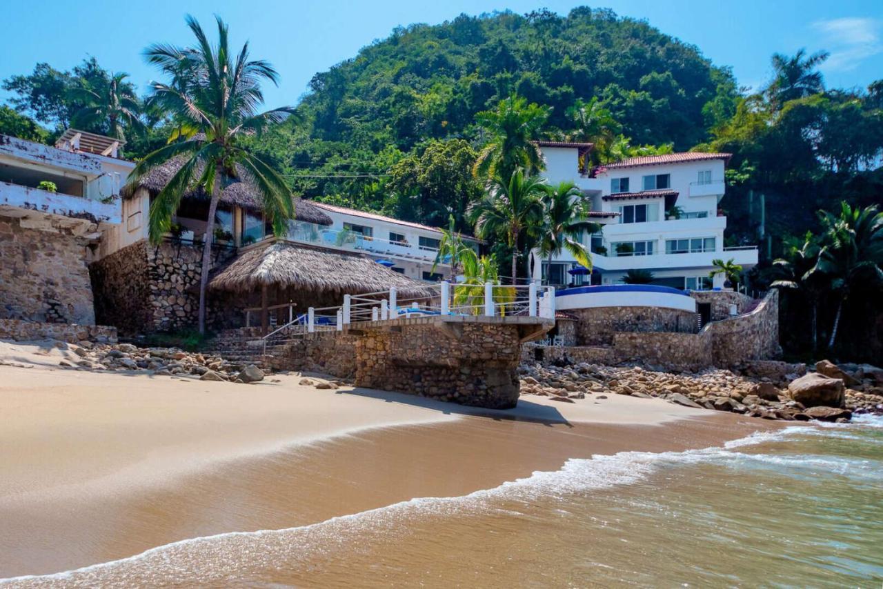 Villa - Beach Front
