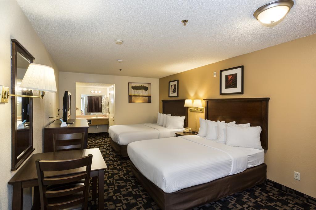 Queen Room Two Queen Beds Non-Smoking