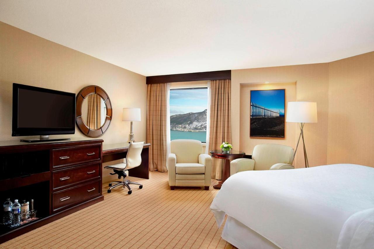 Guest room 1 King Harbor view,1499263930:JPEG