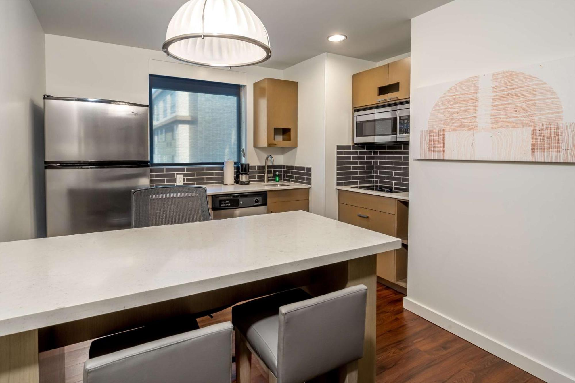 One-Bedroom King Suite Kitchen