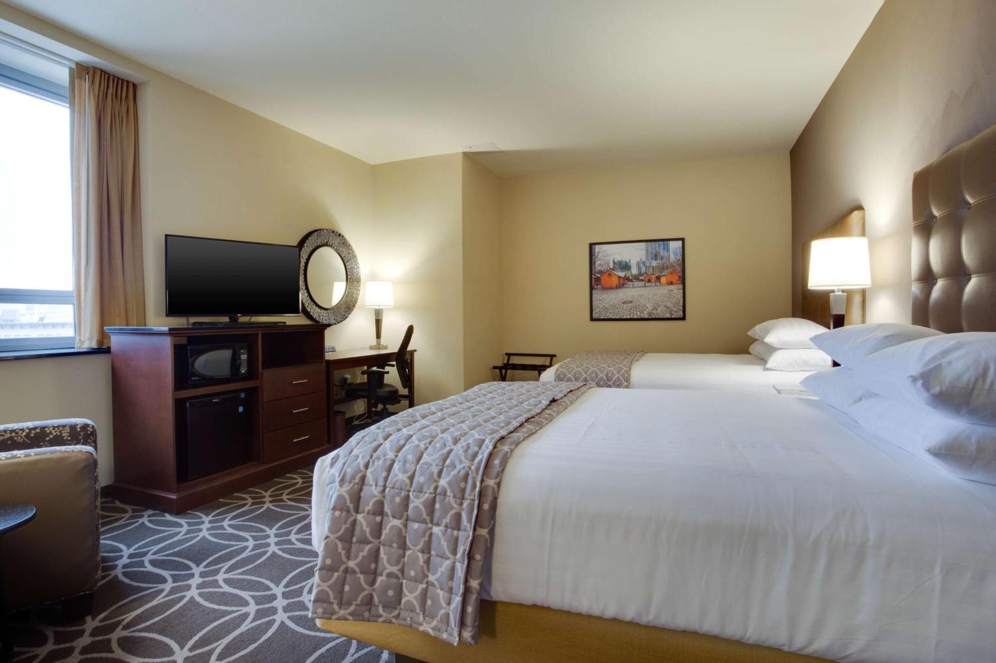 Deluxe Queen Room with Two Queen Beds