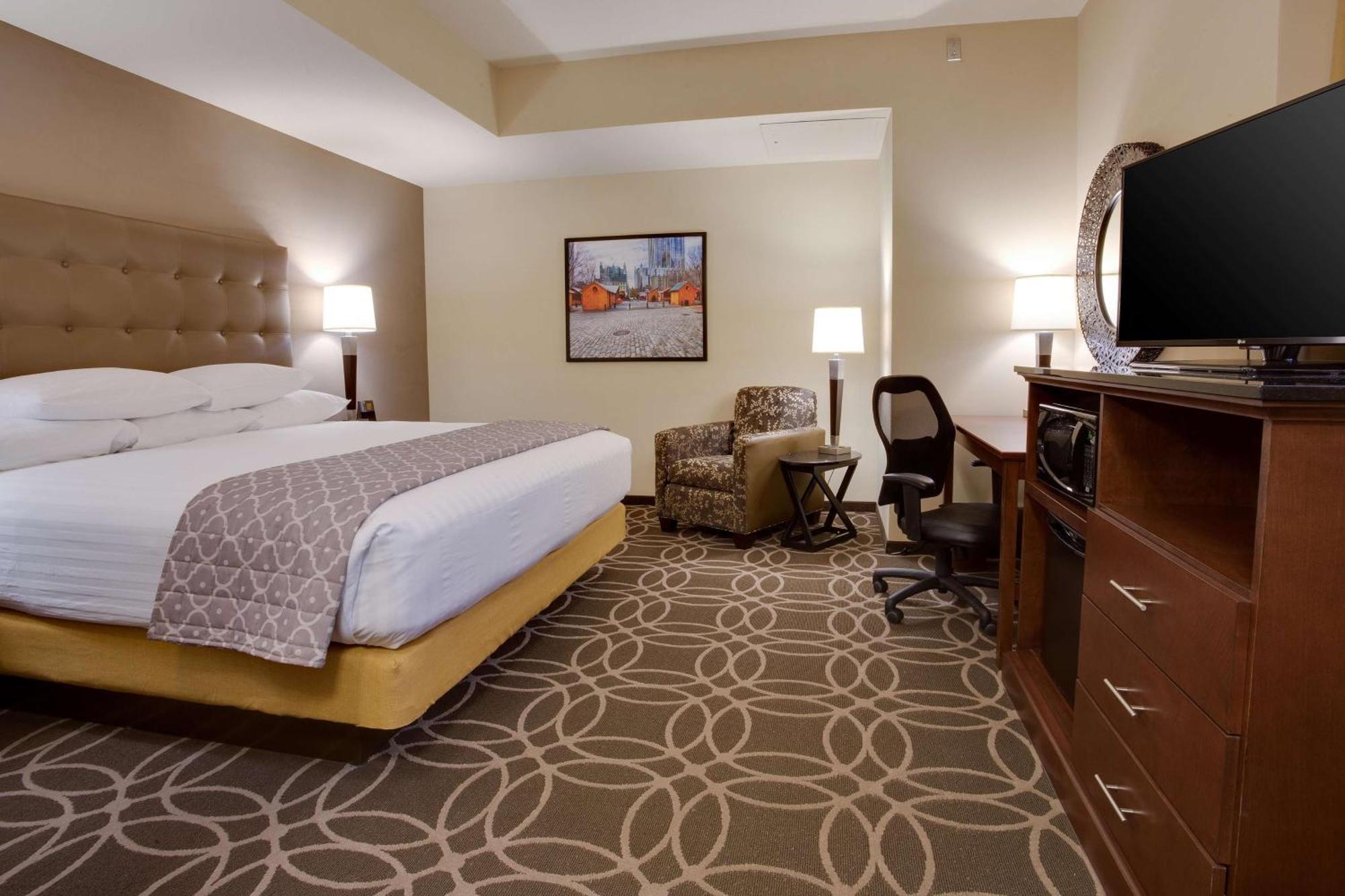 Deluxe King Room
