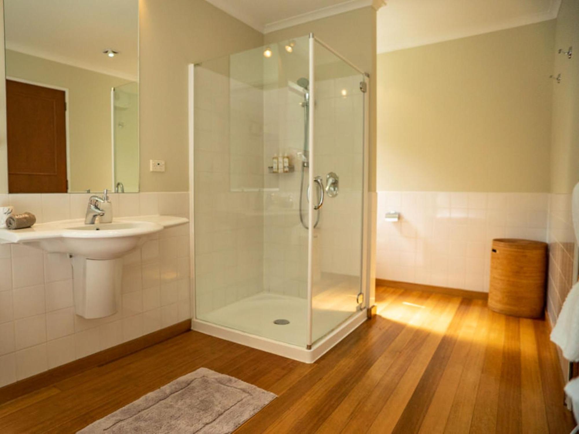 Tahi Suite