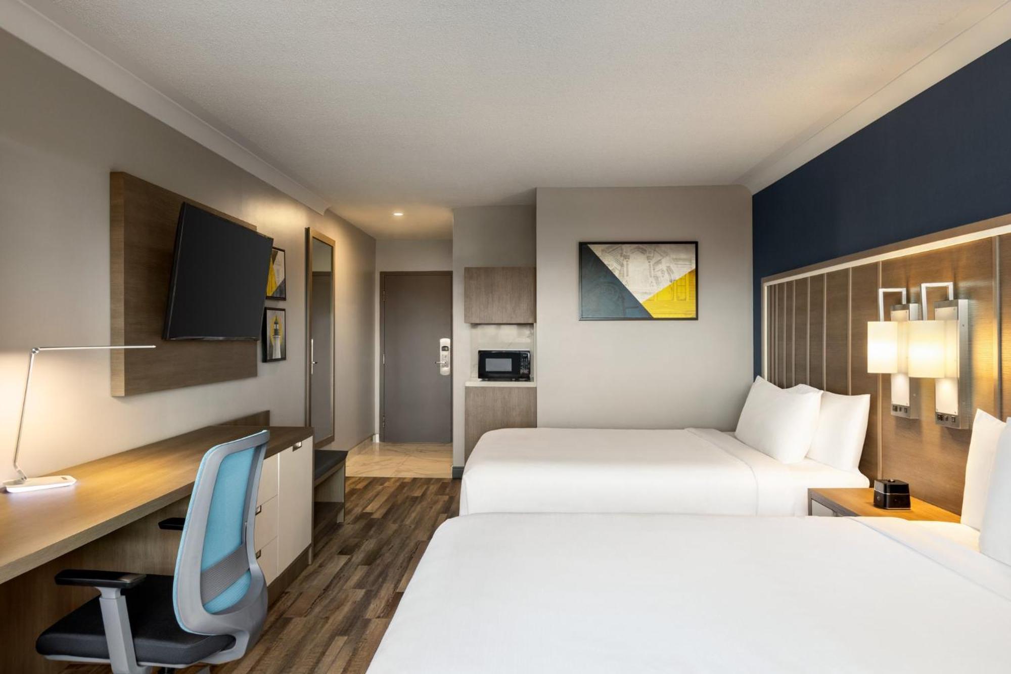 Standard Room with Two Queen Beds - Harbour View