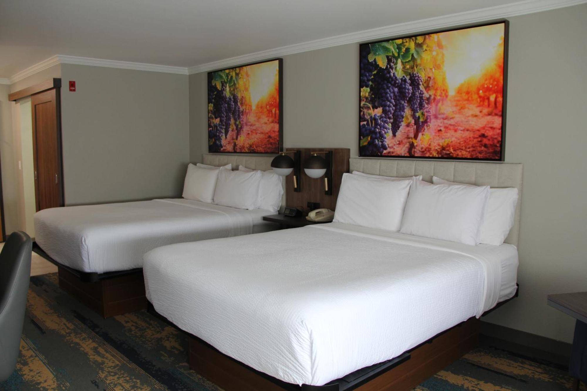 Queen Room Two Queen Beds Non-Smoking