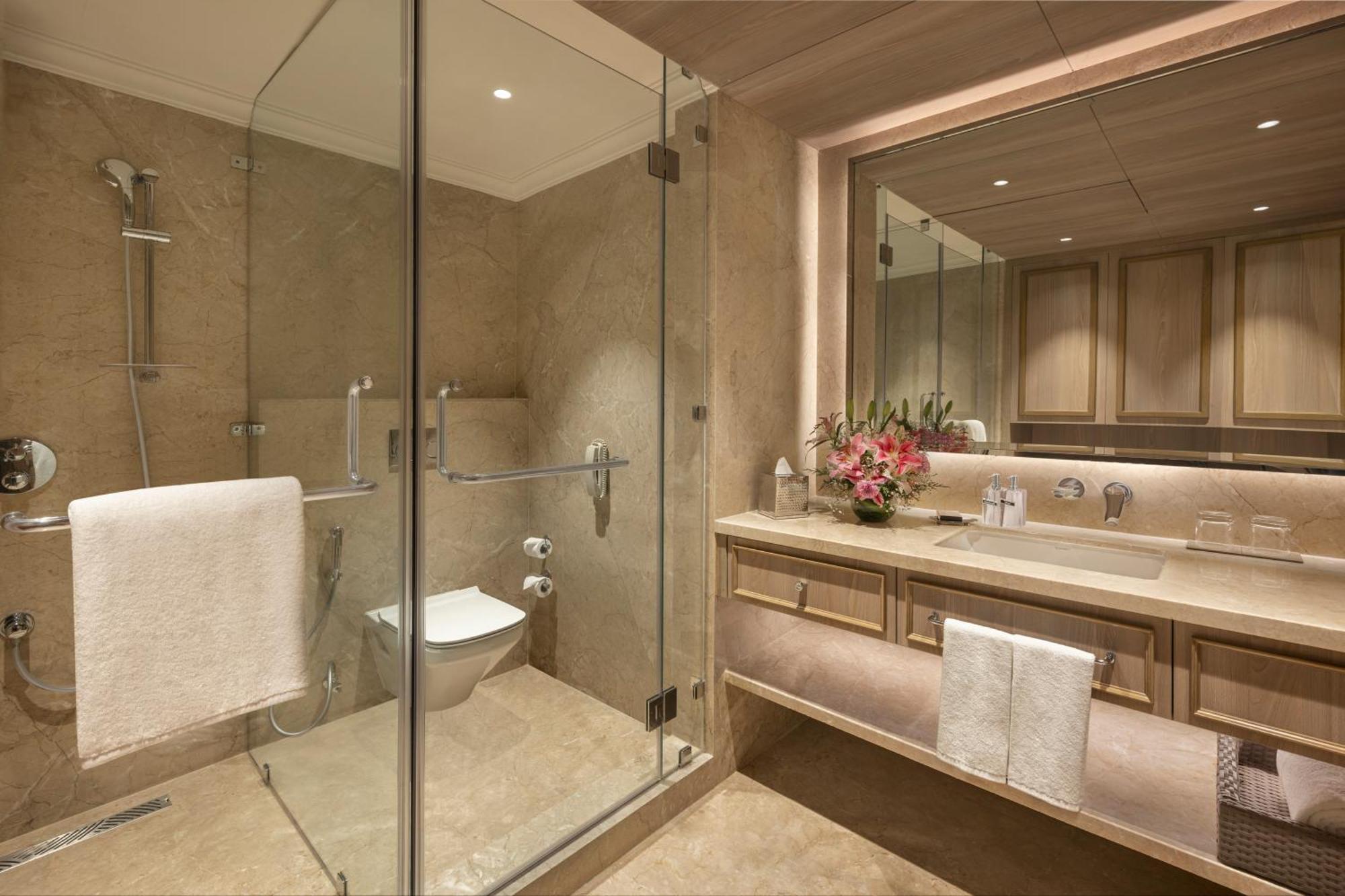 Executive Suite Happy Hours 1+1(On select Brands only).Timing : 1700hrs – 2000hrs) and 10% discount on Spa,Complimentary Soft Minibar,Early Check-in and Late Check-out (subject to availability),Complimentary Room Upgrade (subject to avail)