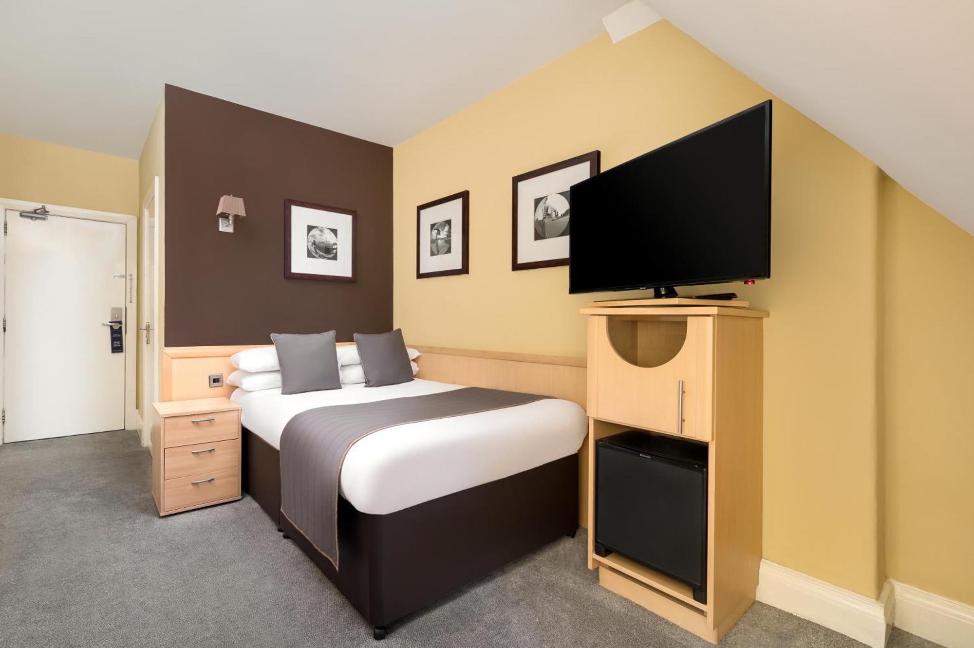 Cozy Double Room
