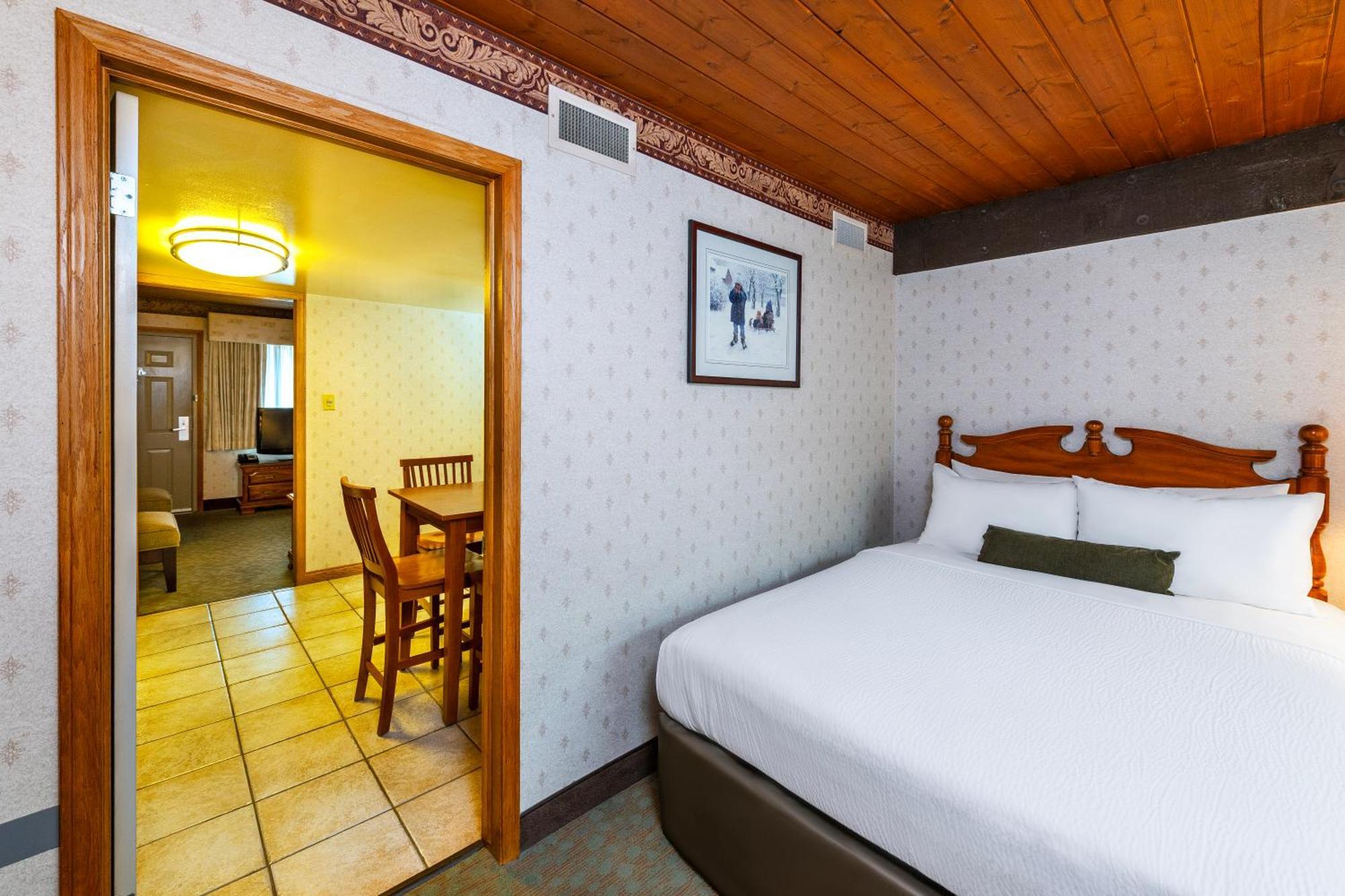 Kitchenette Suite,1278793219:JPEG