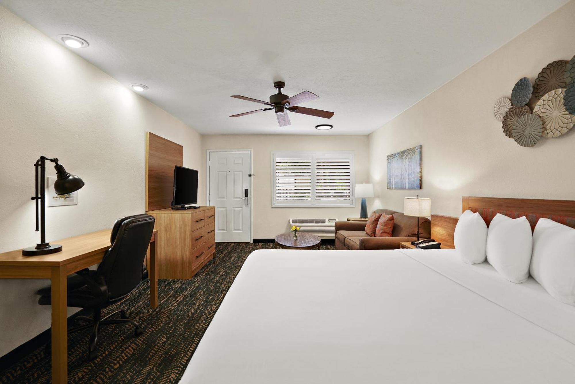 Superior King Room- Non Smoking