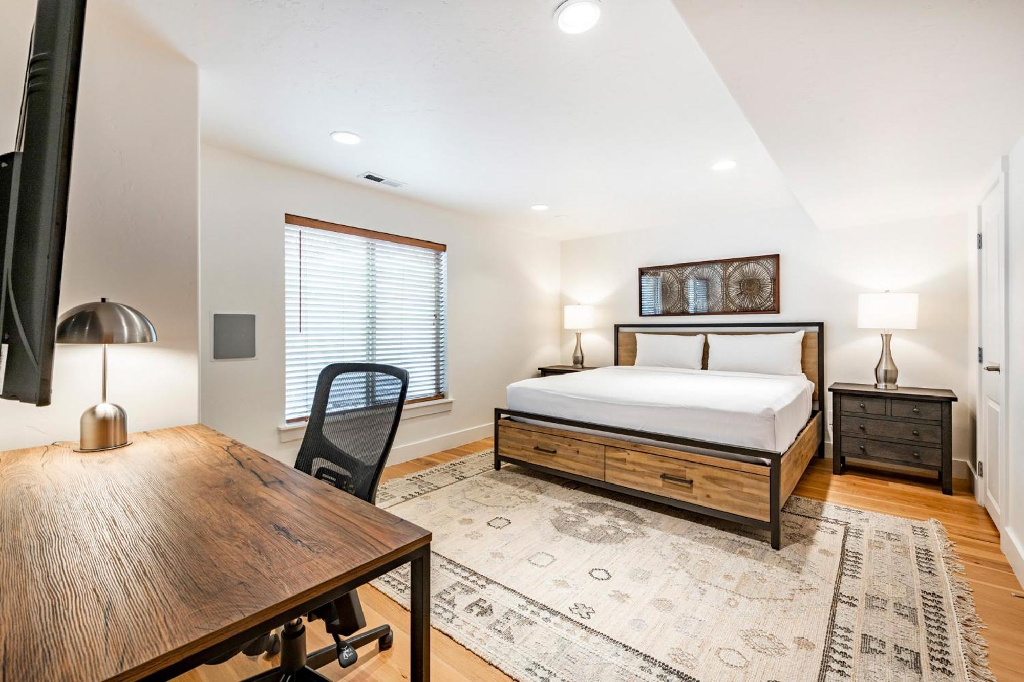 4 Bedroom Townhome #5601