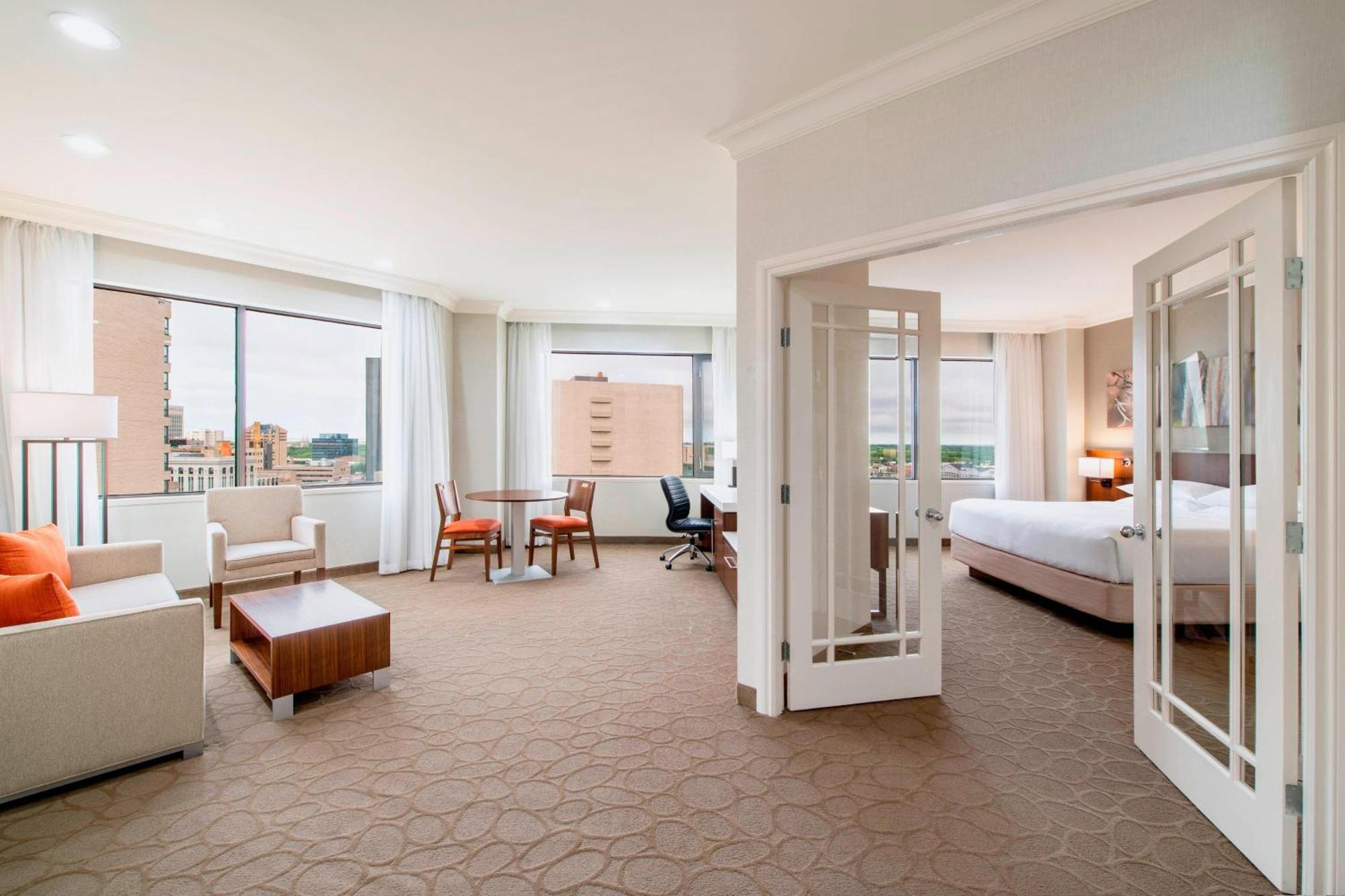 Executive Suite Queen or King