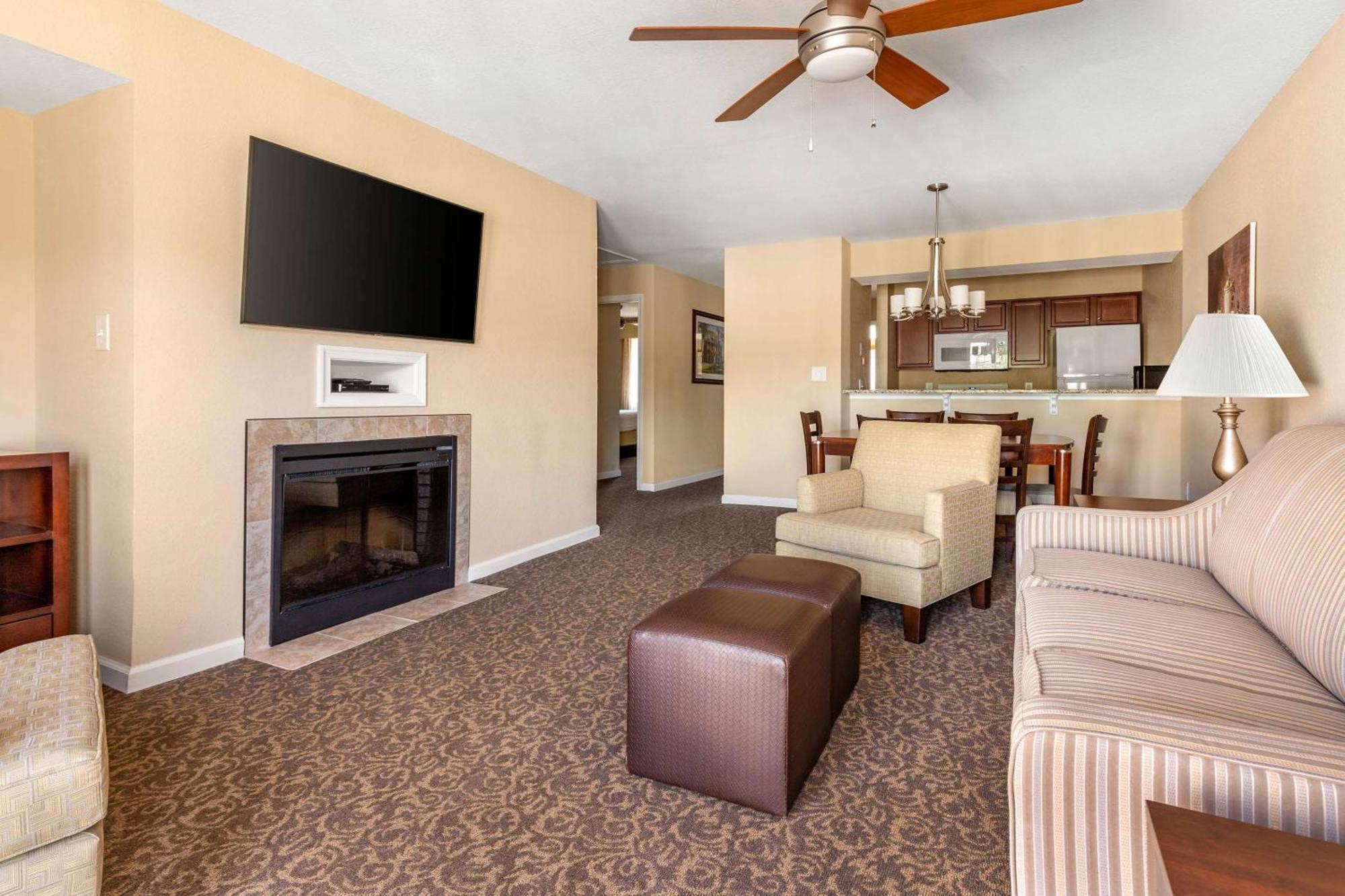 Two-Bedroom Suite One King Bed One Queen Bed Sofa Bed Upstairs
