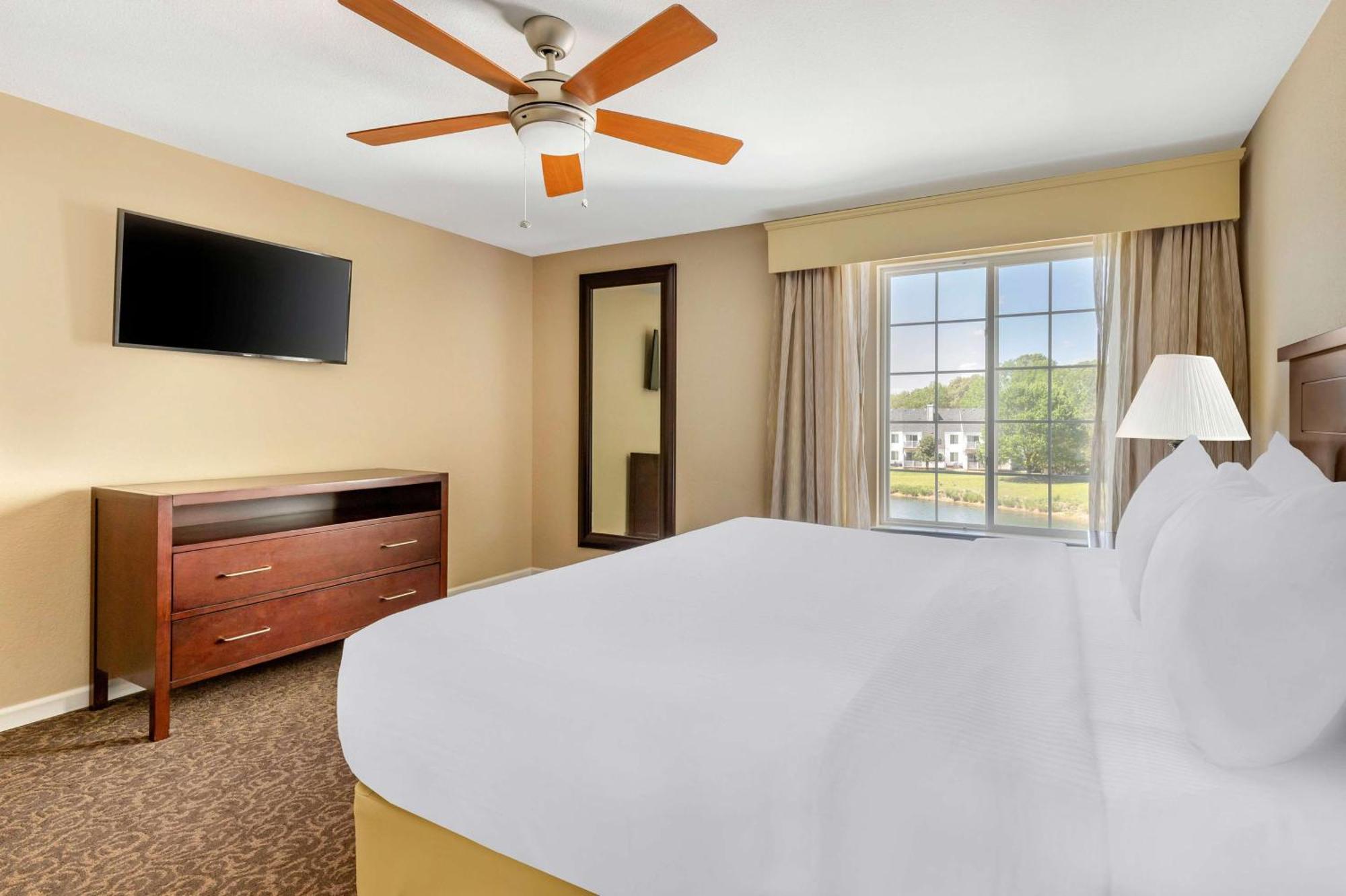 Two-Bedroom Suite One King Bed One Queen Bed Sofa Bed Upstairs