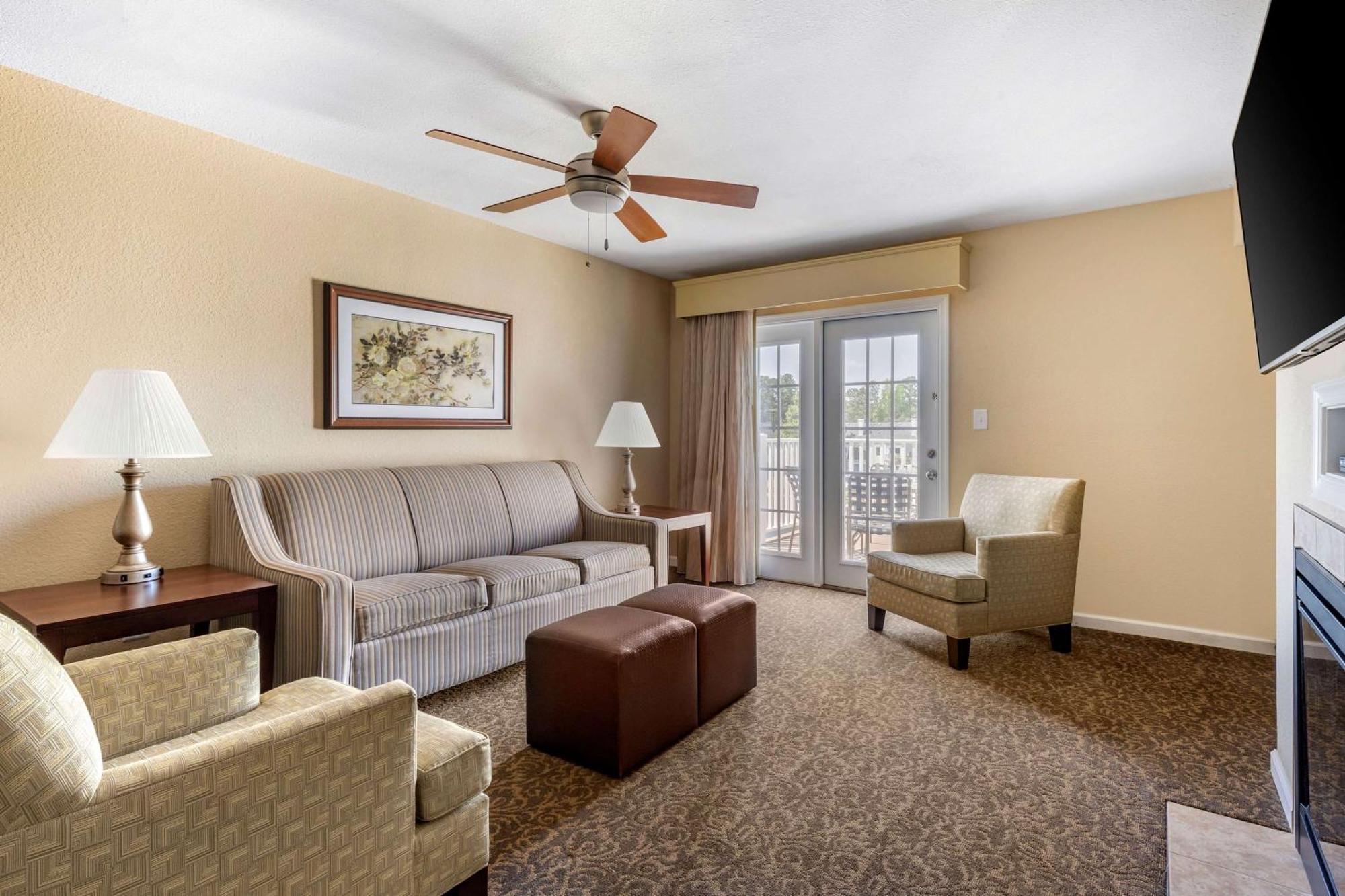 Two-Bedroom Suite One King Bed One Queen Bed Sofa Bed Upstairs
