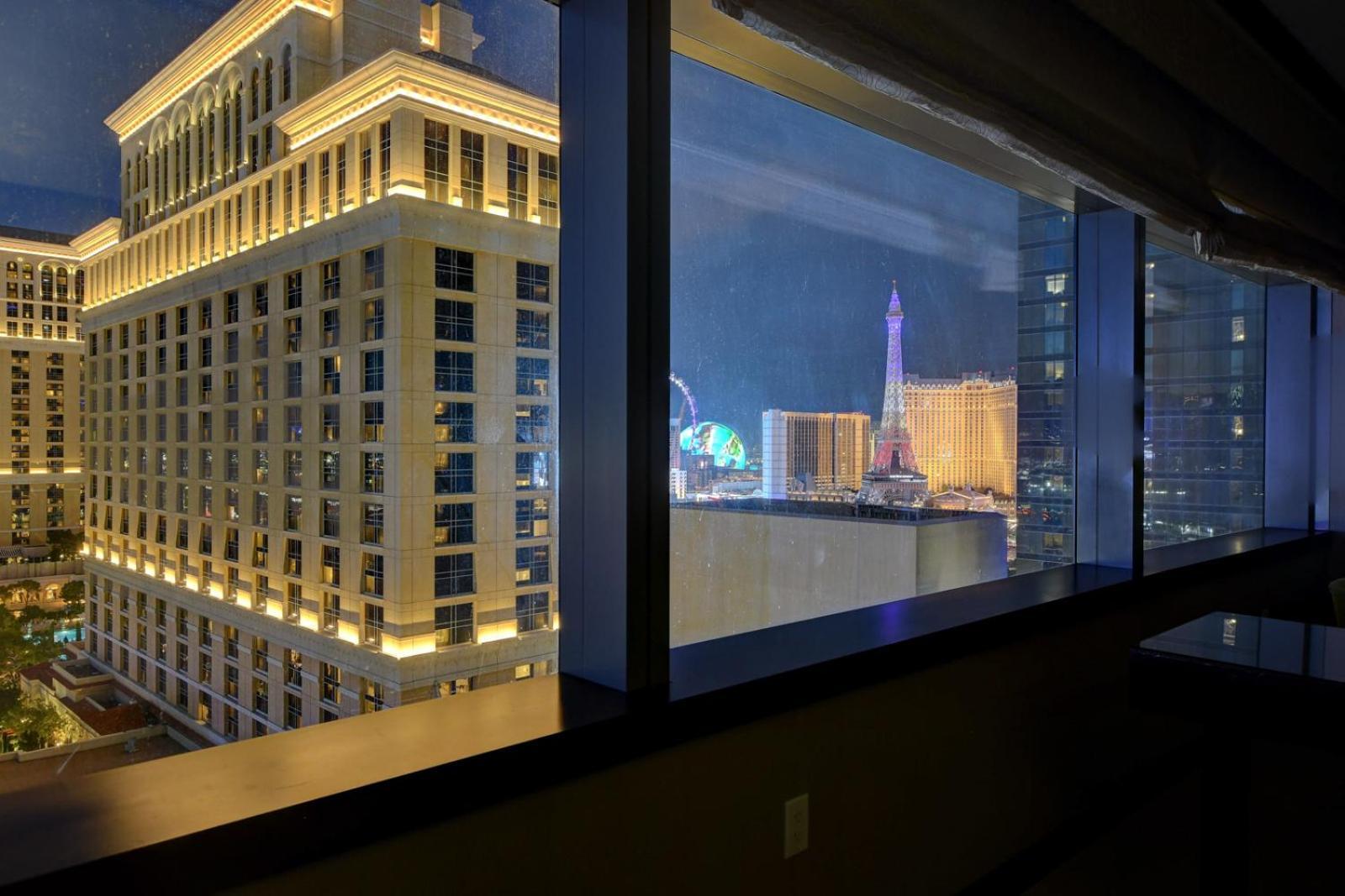 Superior King Suite