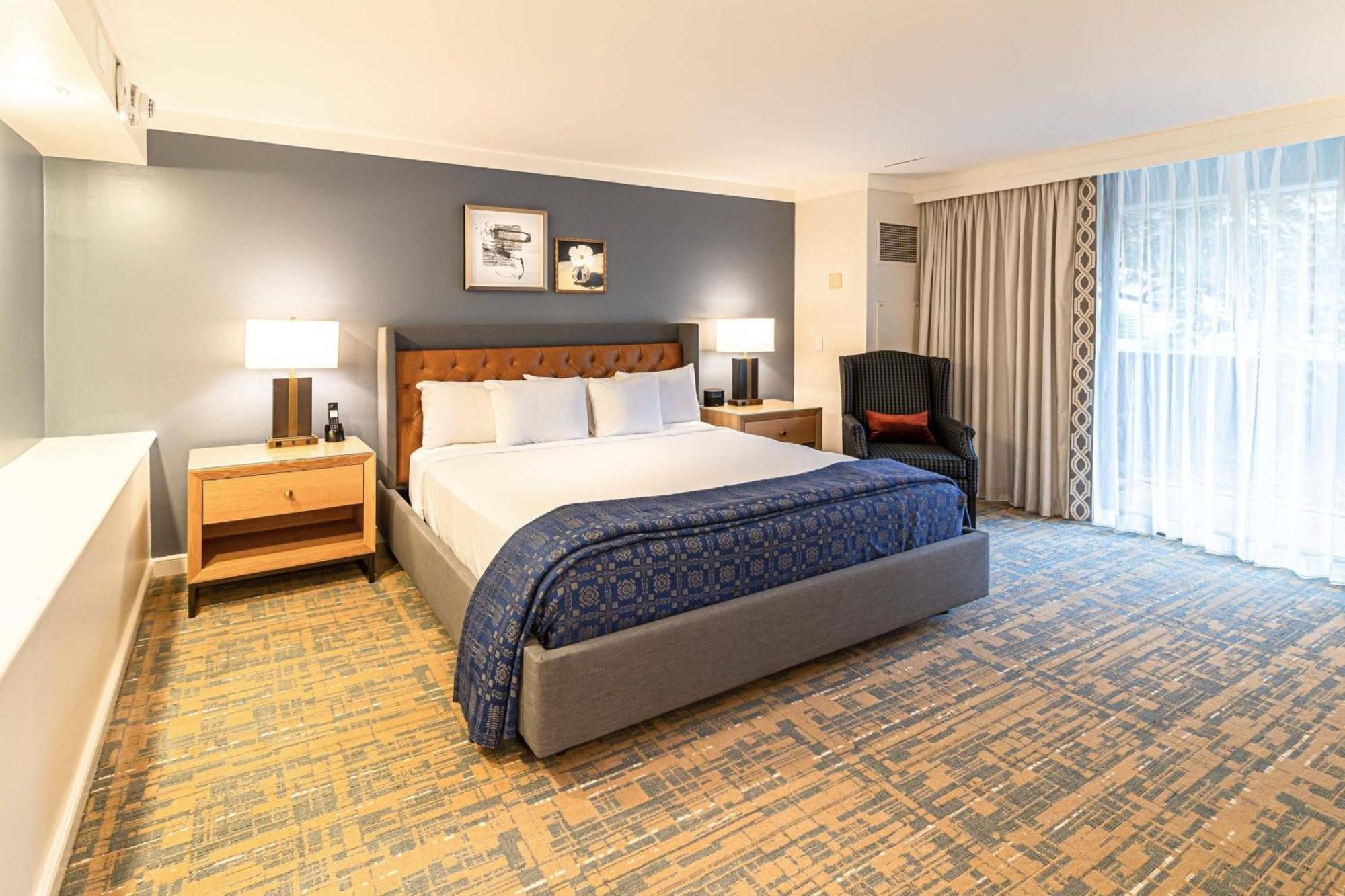 Premium King Room Balcony
