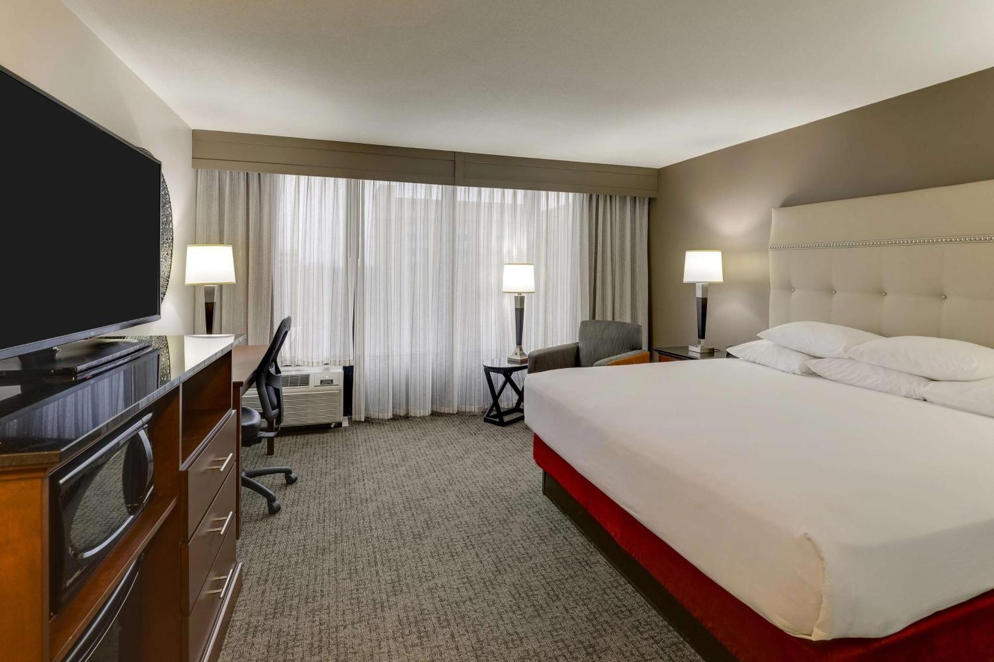 Deluxe King Room High Floor