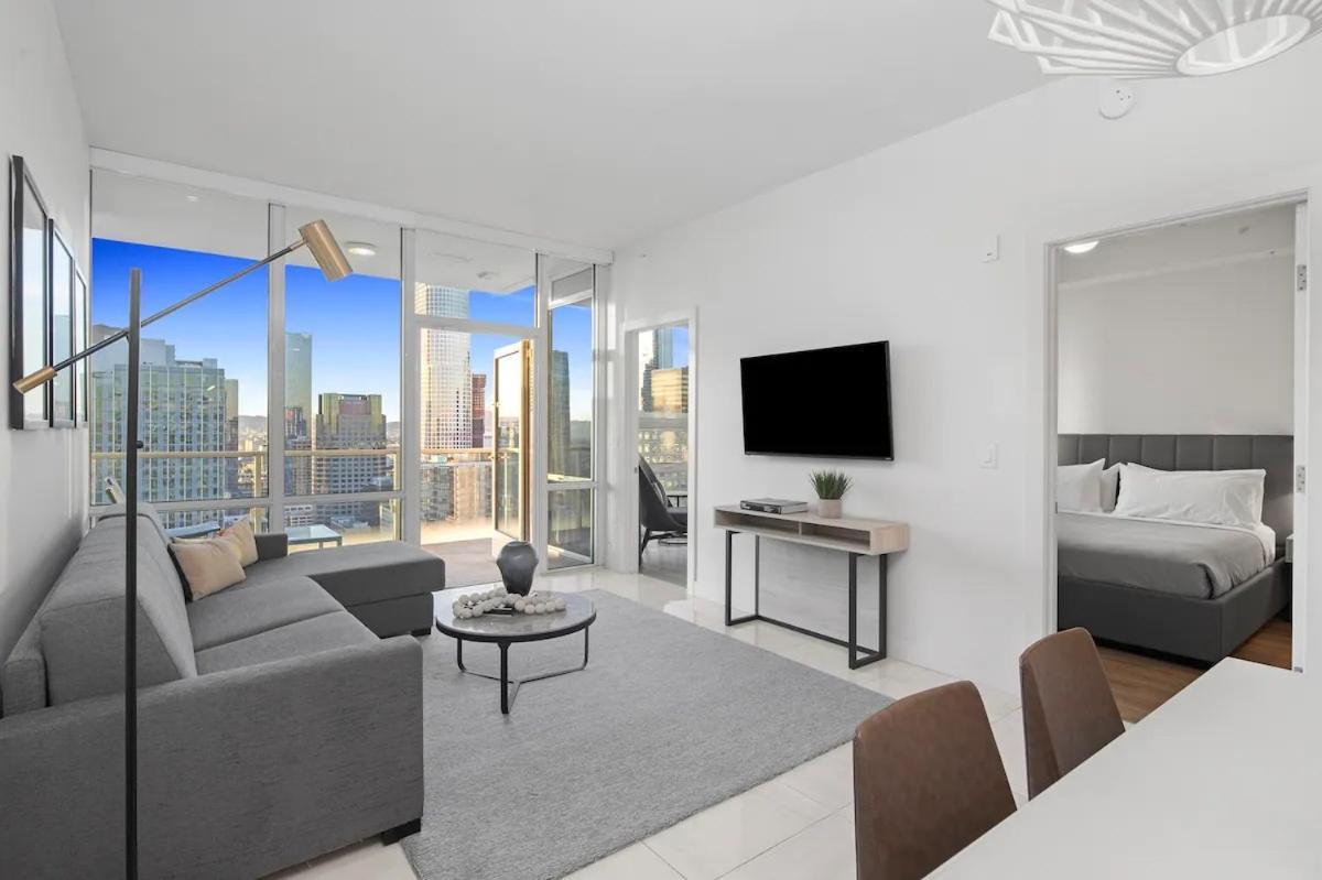 One bedroom Suite Office