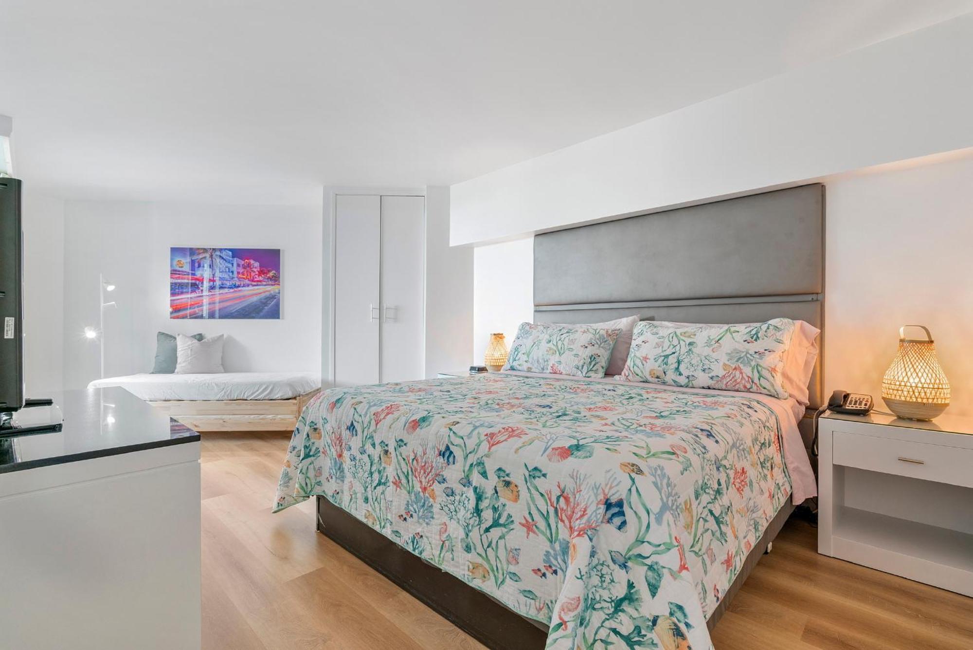 One-Bedroom Apartment with Balcony