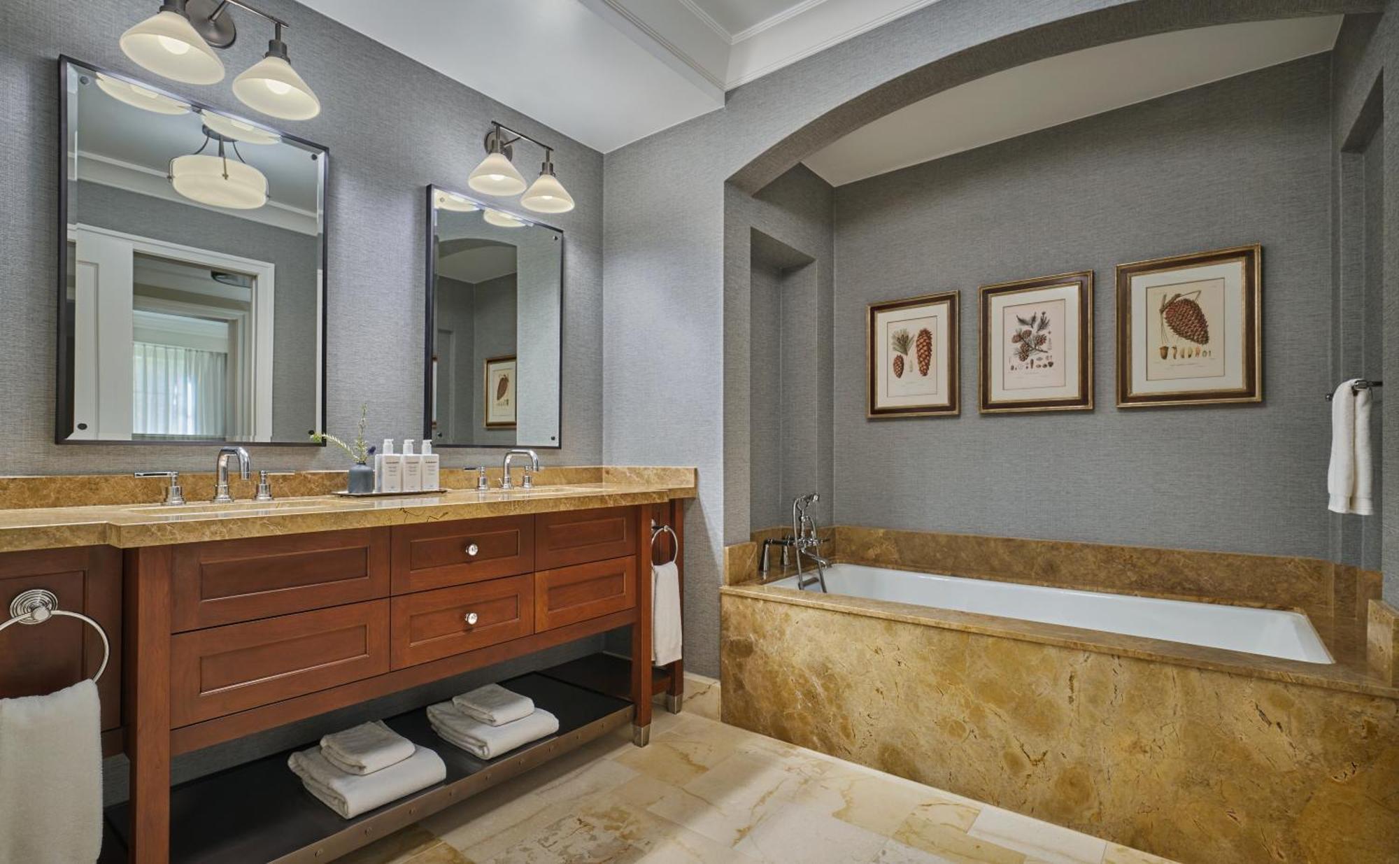 Vista View King Suite