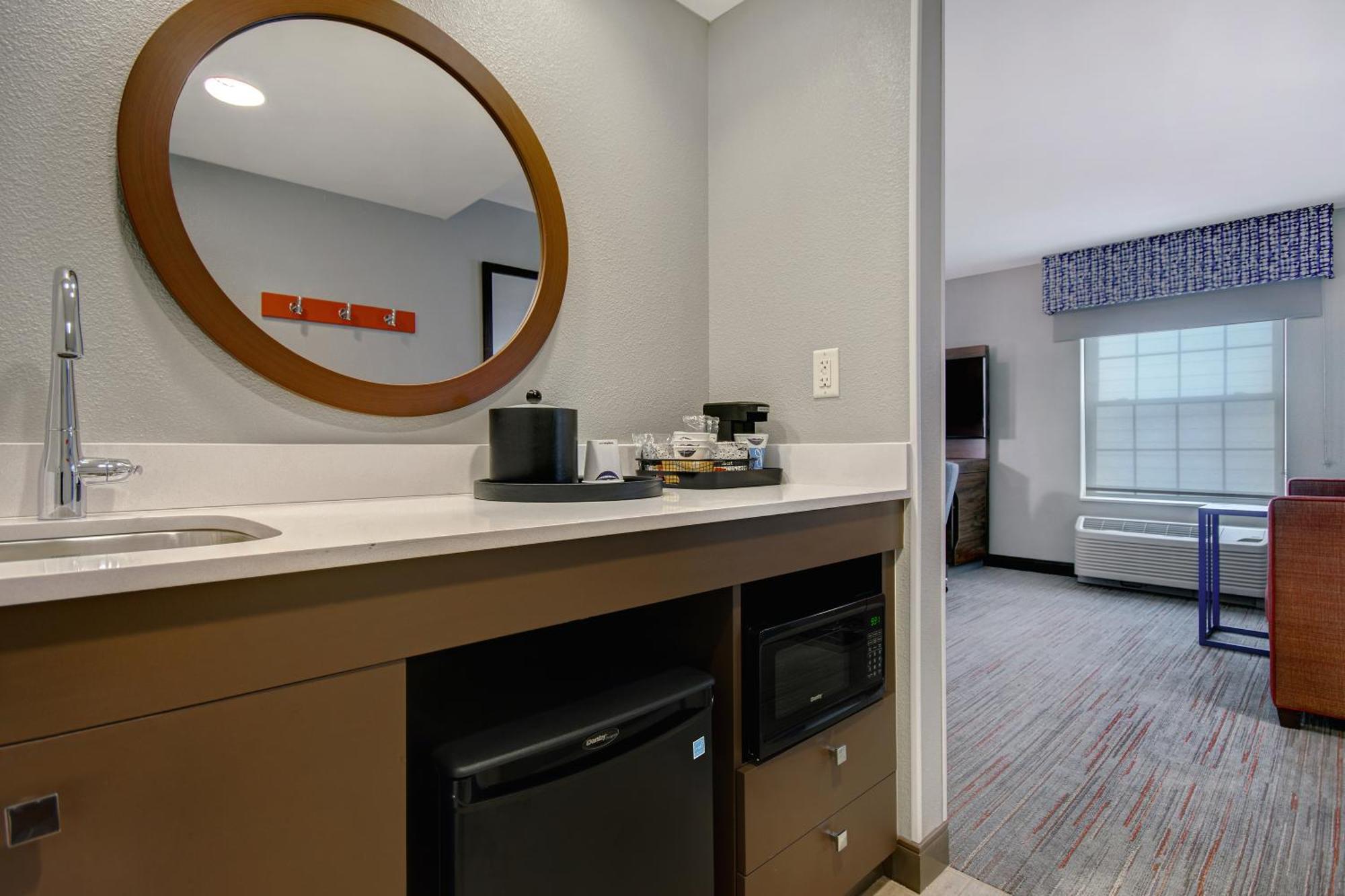 2 Queen Studio Suite