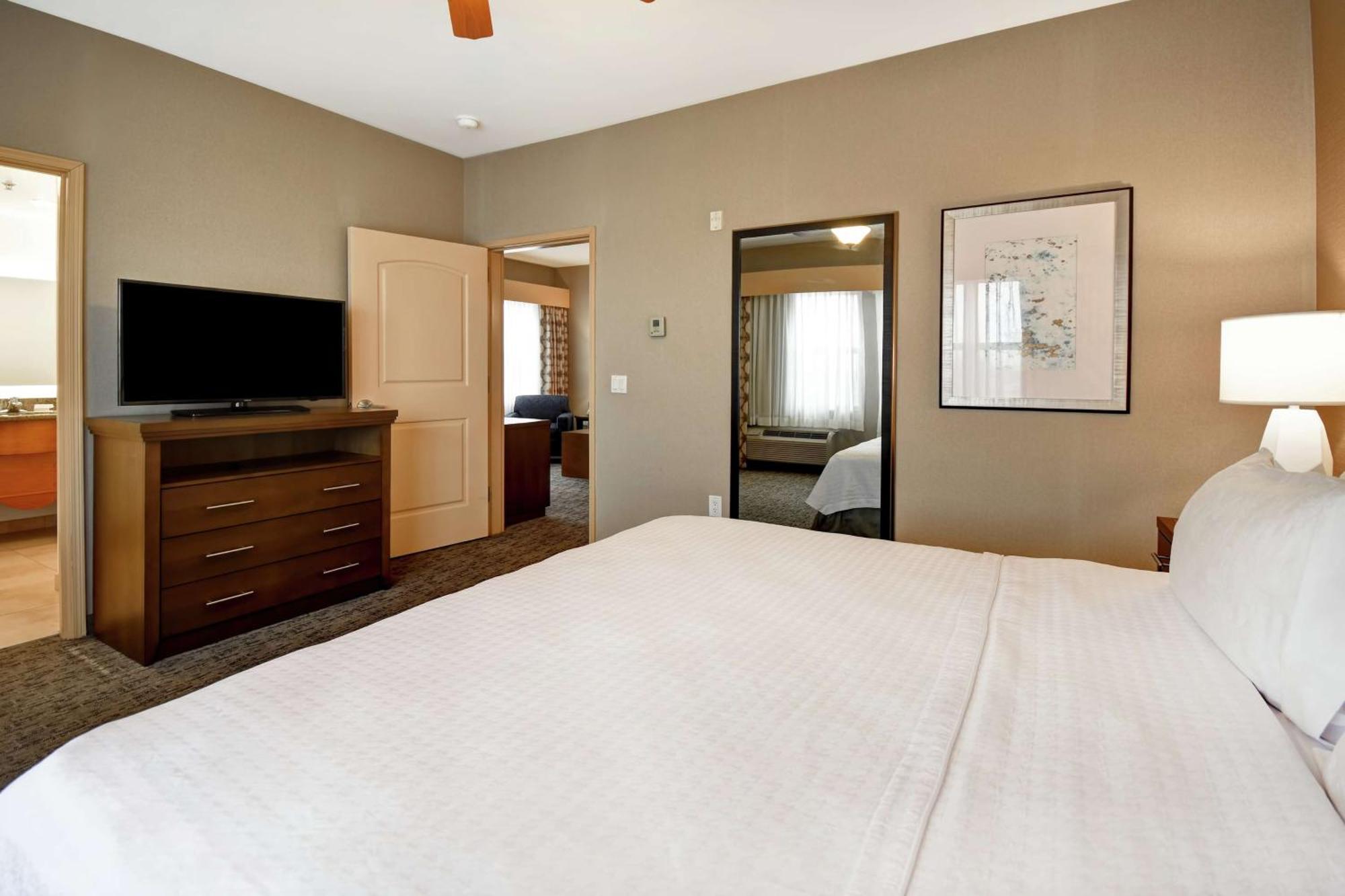 Two Bedroom Suite with One King and Two Queen Beds - Non-Smoking