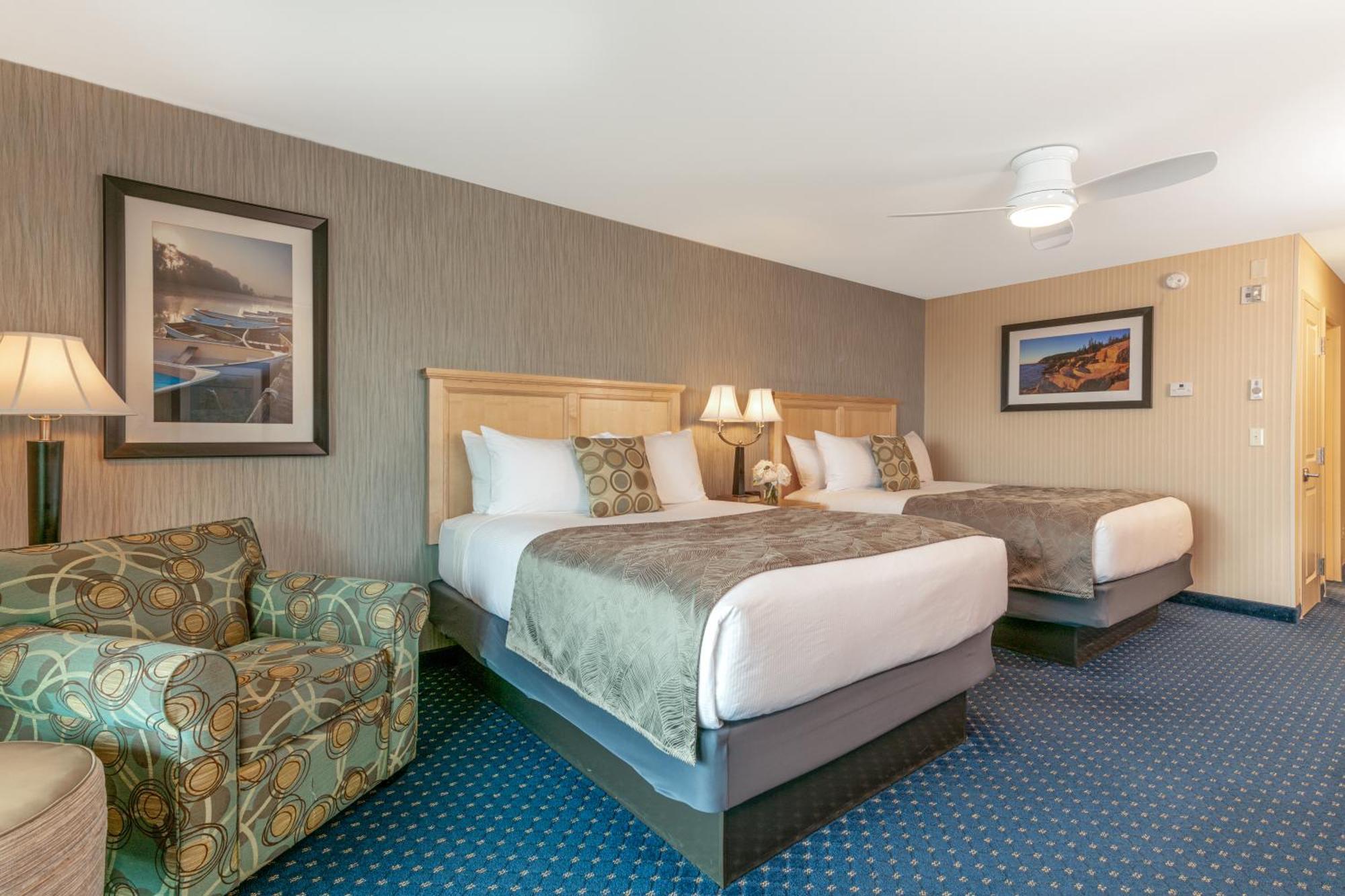 Atlantic View Queen Room Two Queen Beds Balcony