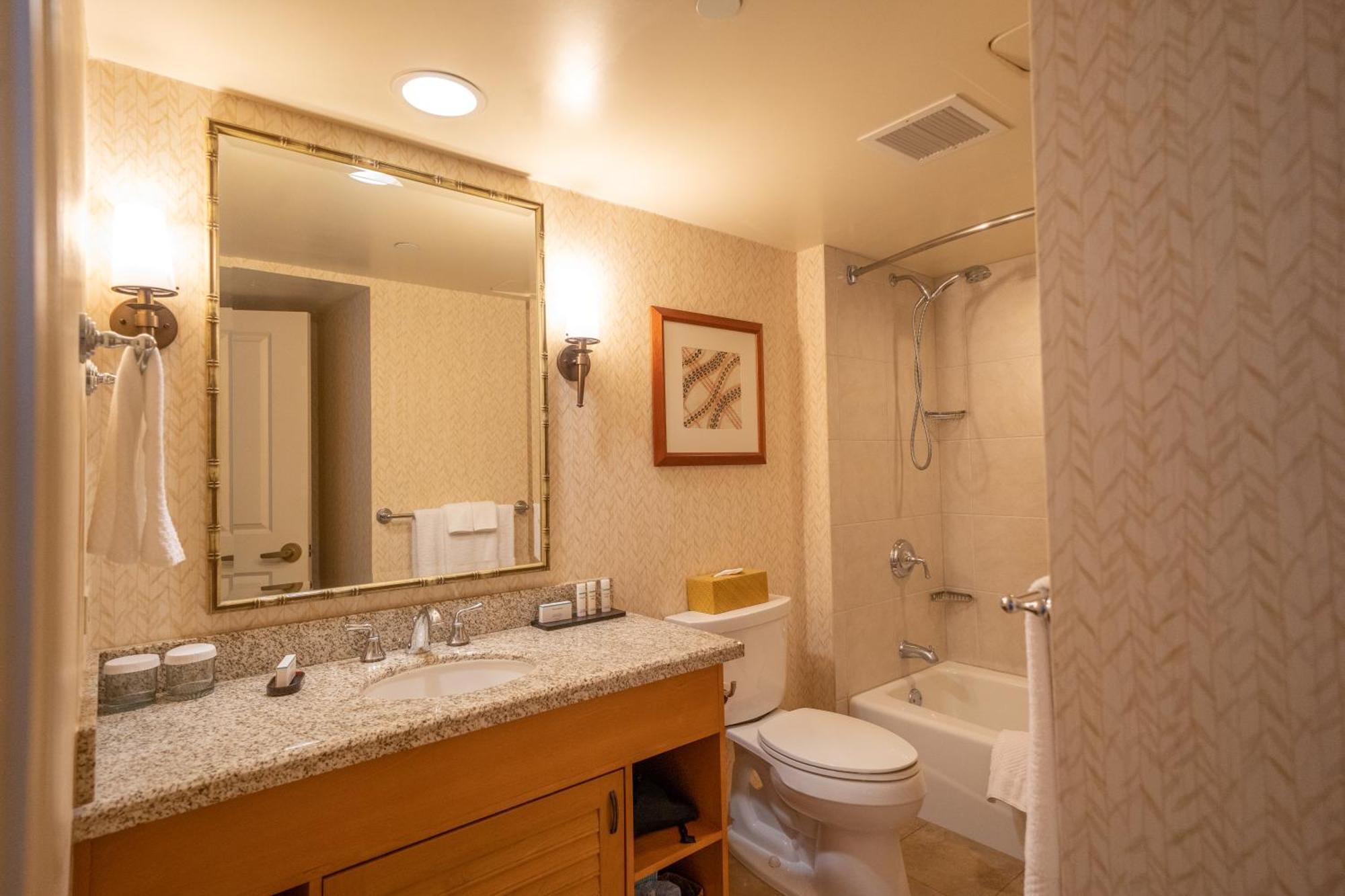 Queen Suite Two Queen Beds Pool View