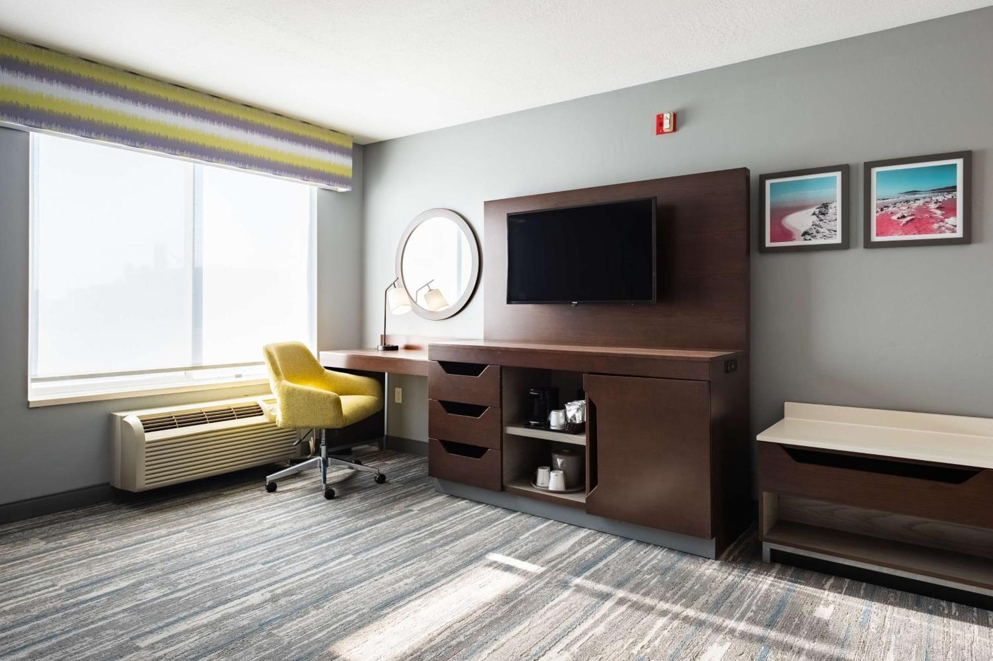 King Room Mobility Access or Non-Smoking