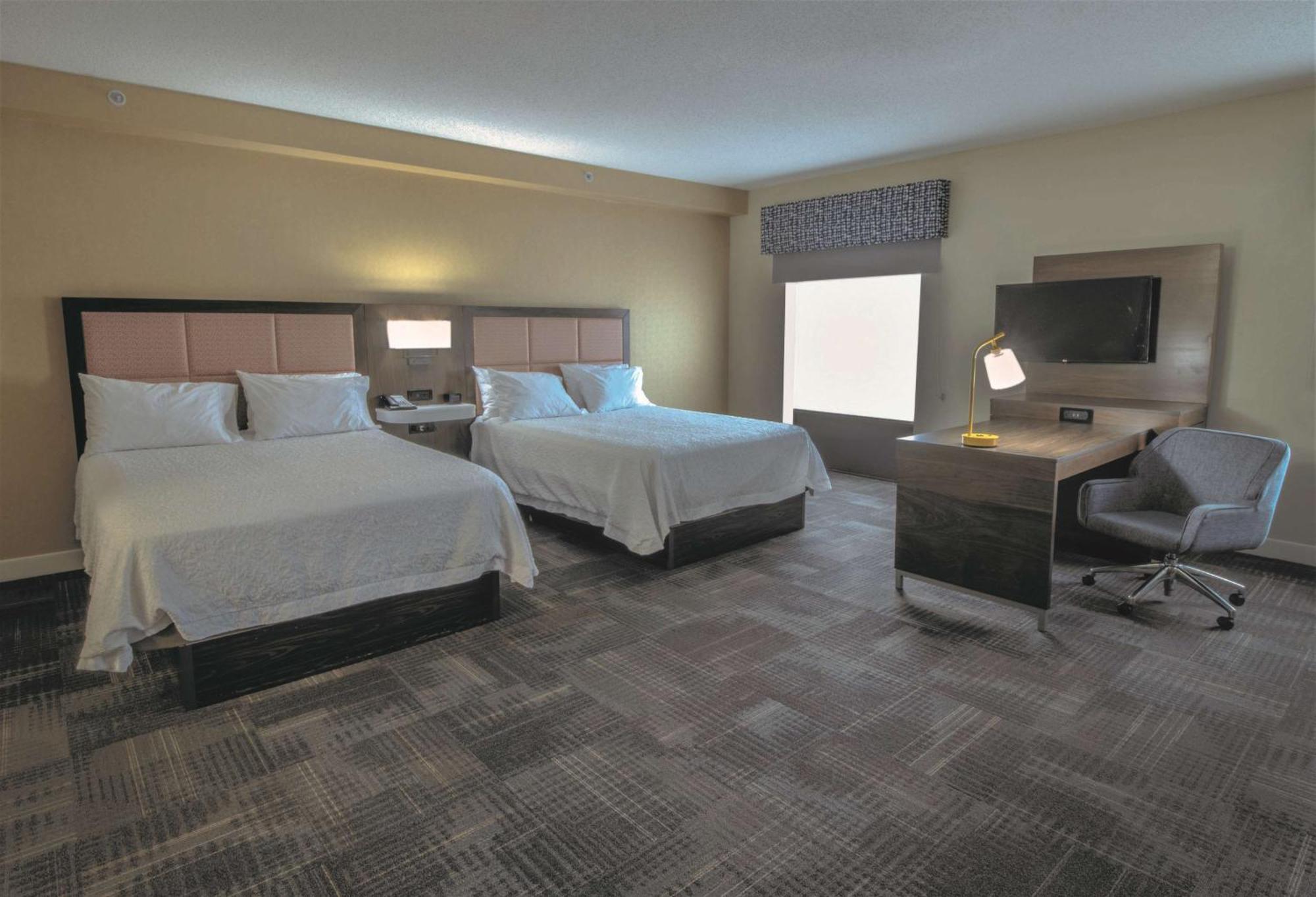 Queen Room Two Queen Beds Mobility Hearing Access or Non-Smoking