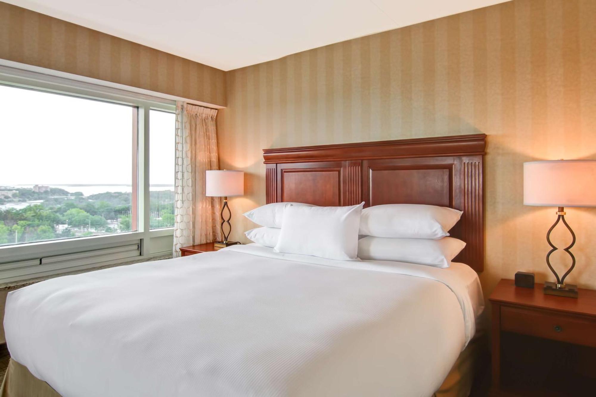 Two-Room King Suite with American Falls View