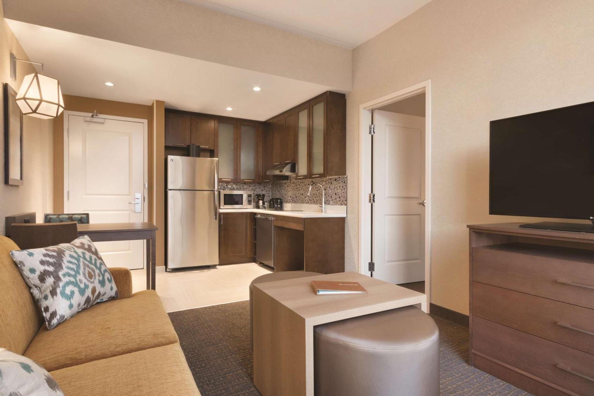 Queen Room with Two Queen Beds - Mobility/Hearing Access - Non-Smoking