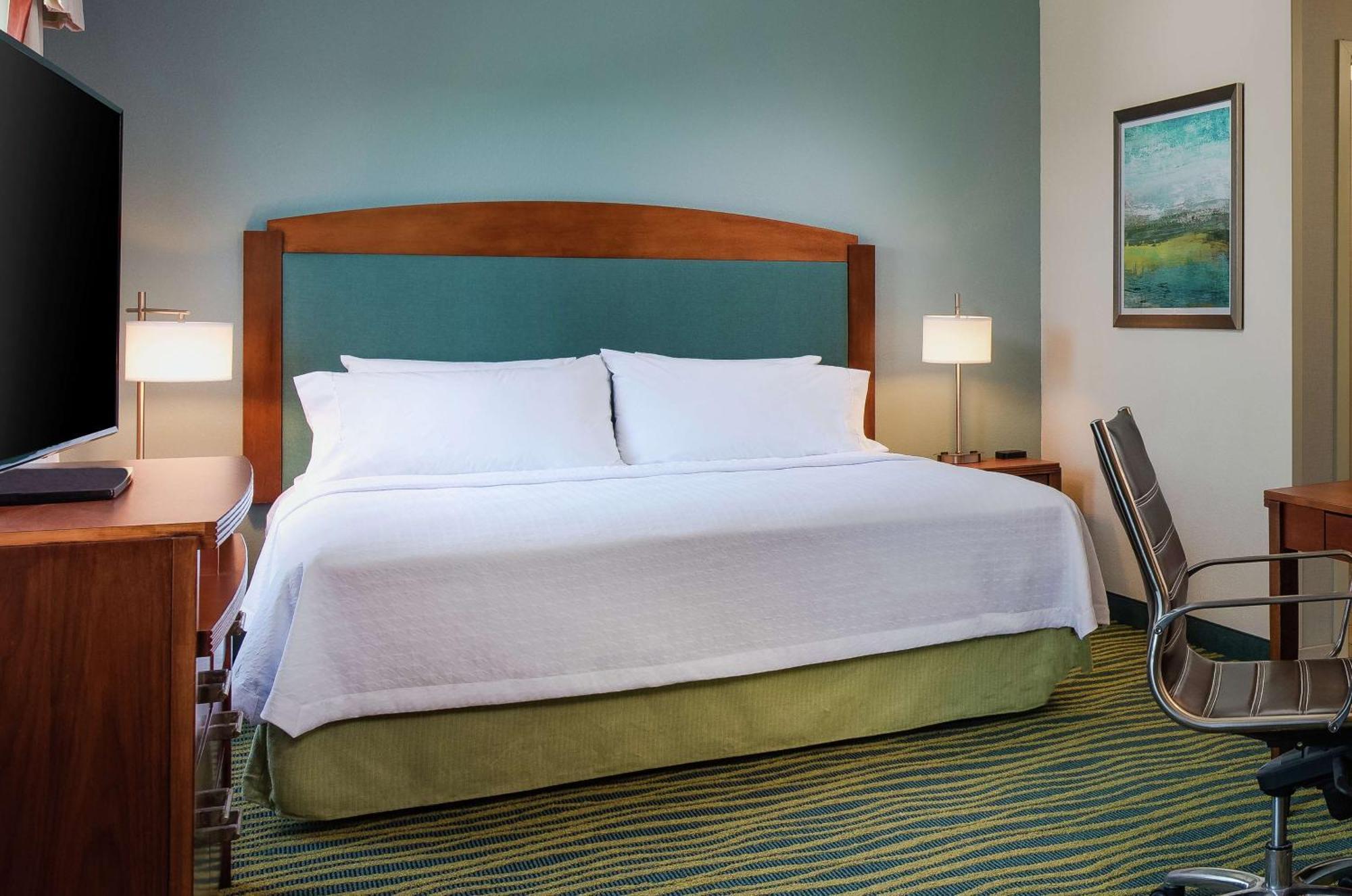 One-Bedroom King Suite Non-Smoking