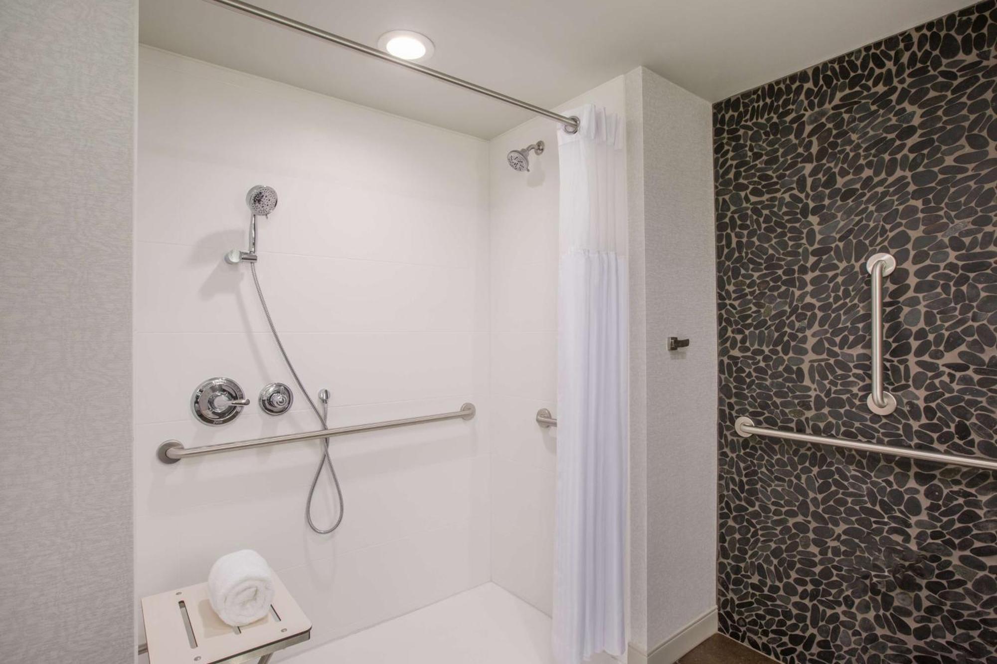 King Room Roll Shower Mobility Access