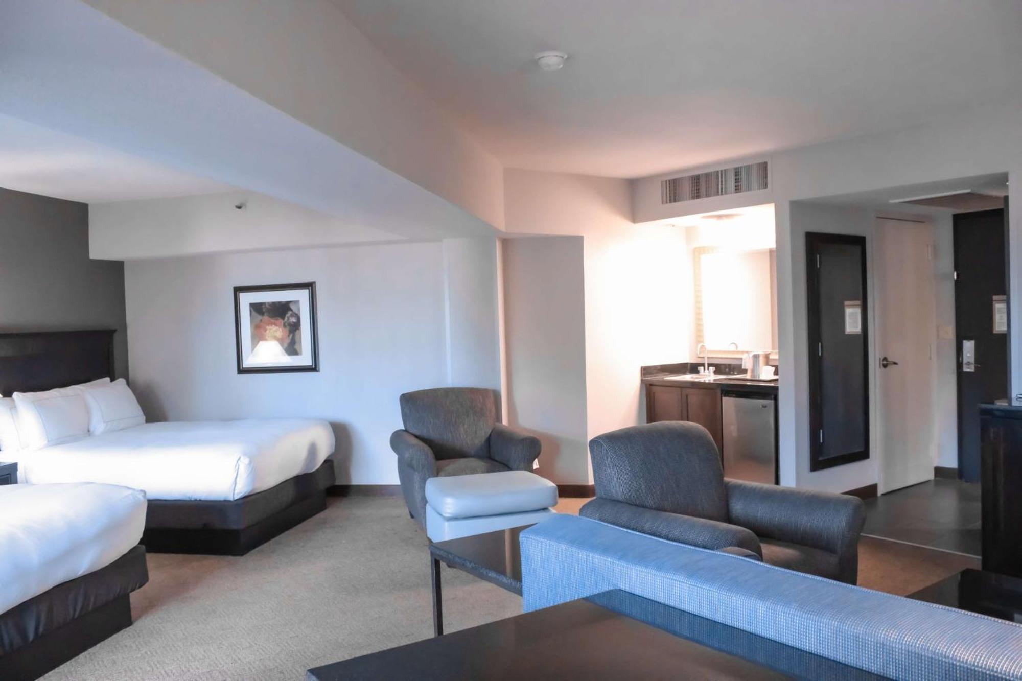 Junior Queen Suite Balcony