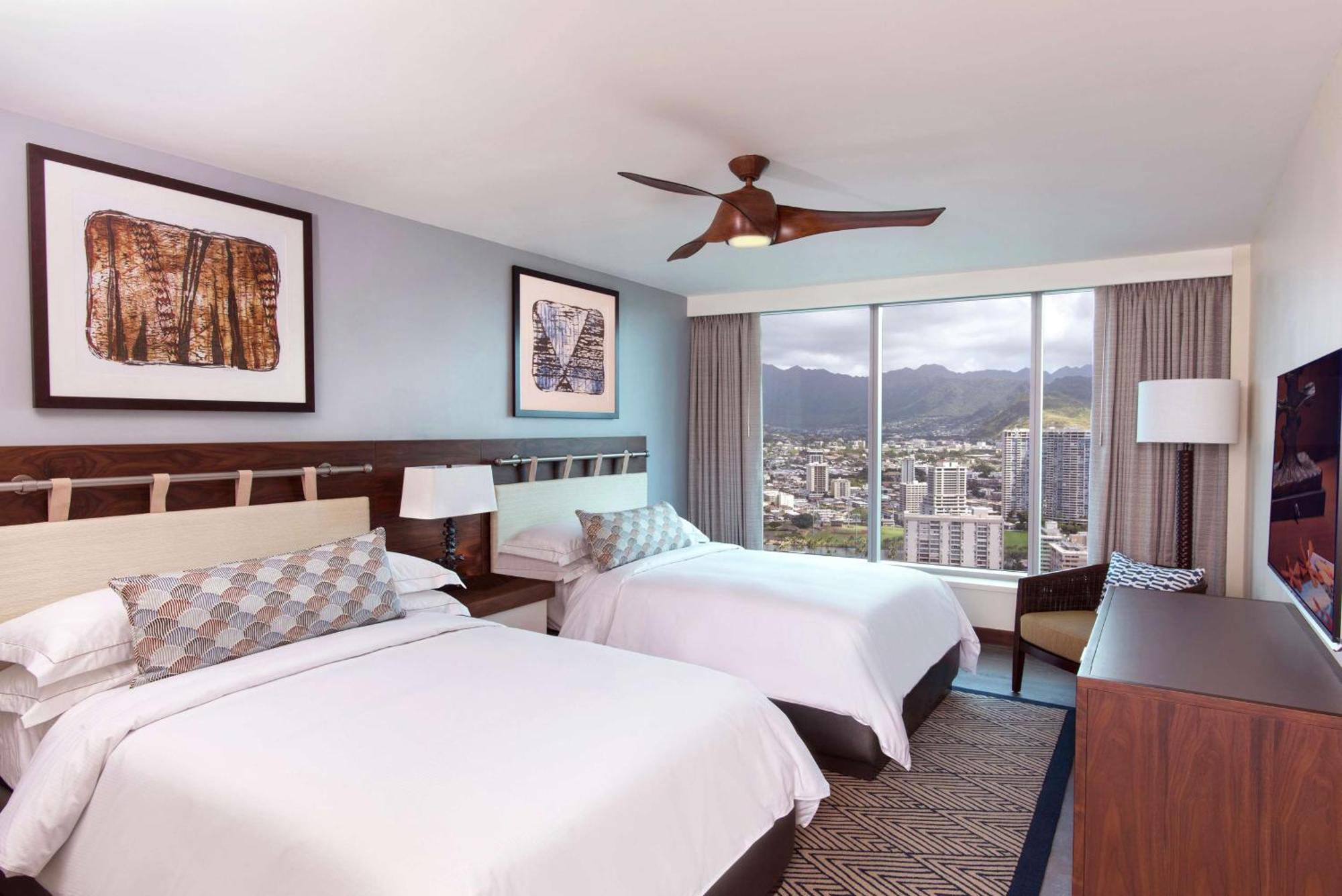 Three-Bedroom Penthouse Suite Ocean View