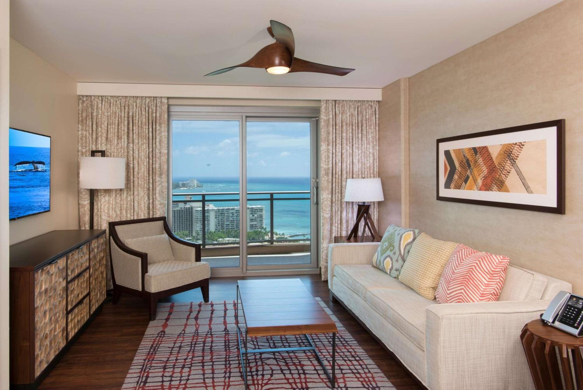One-Bedroom Luxury King Suite Sofa Bed